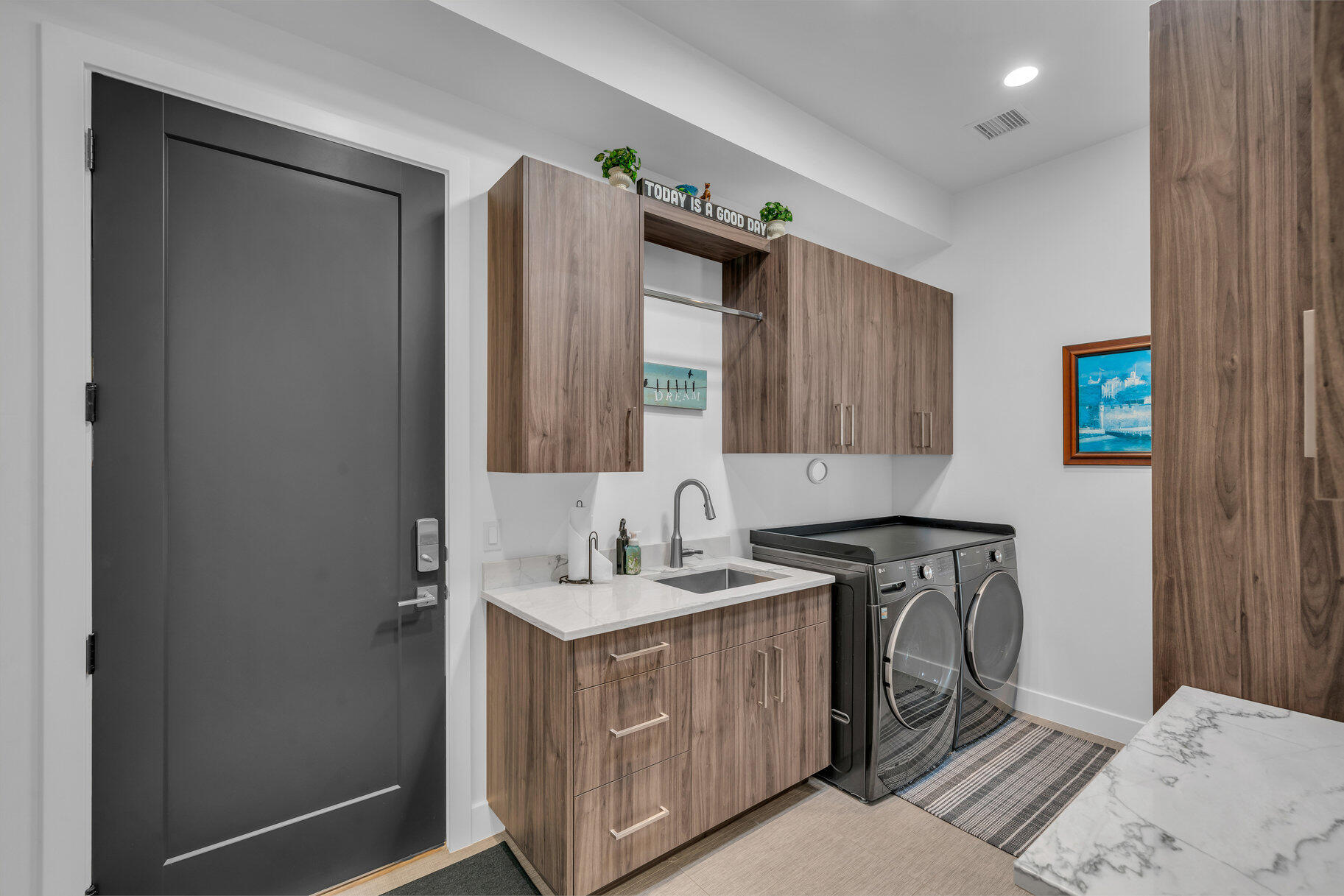 INDEPENDENCE POINT - Residential