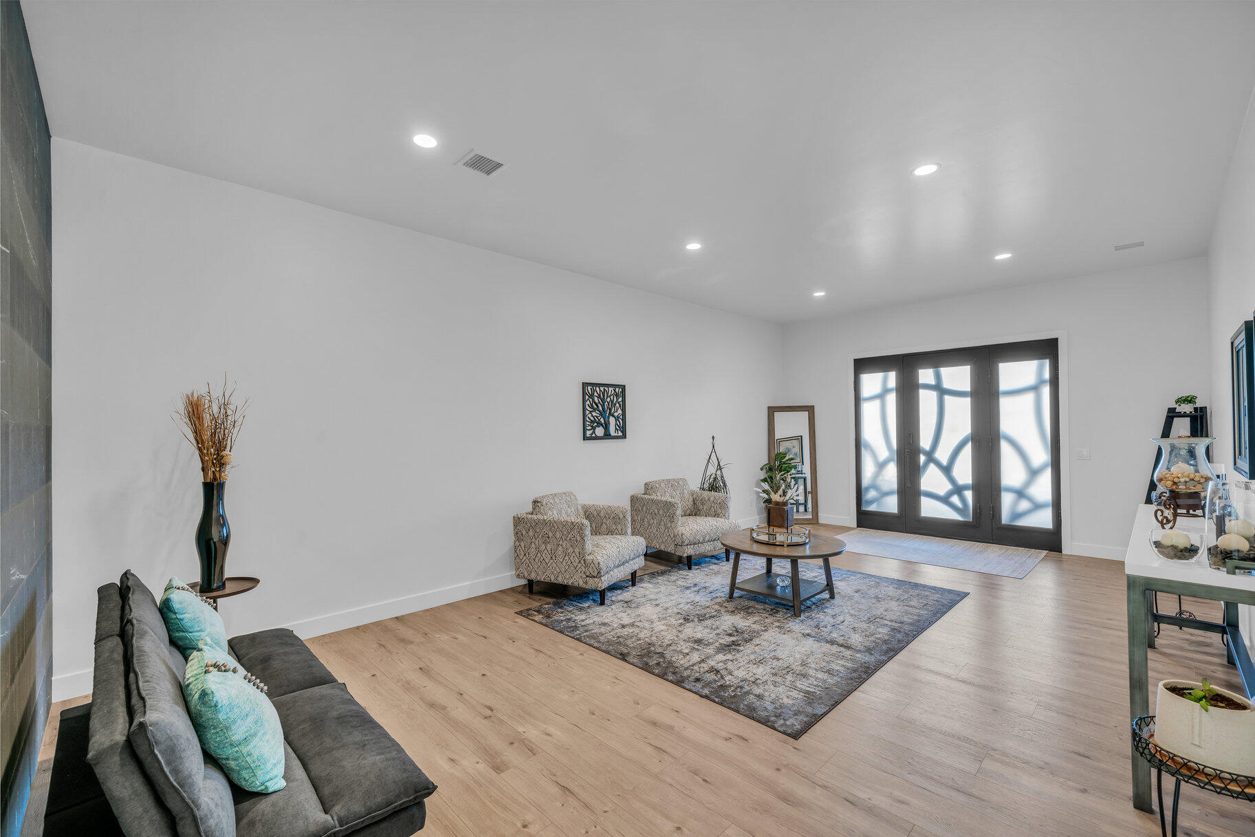 INDEPENDENCE POINT - Residential