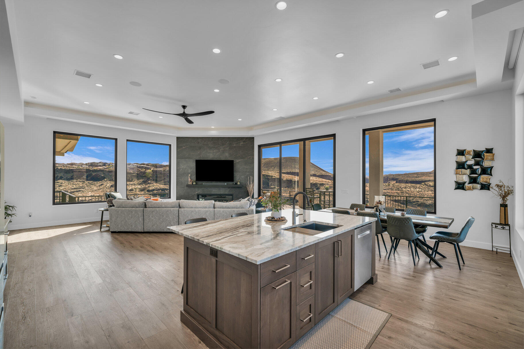 INDEPENDENCE POINT - Residential