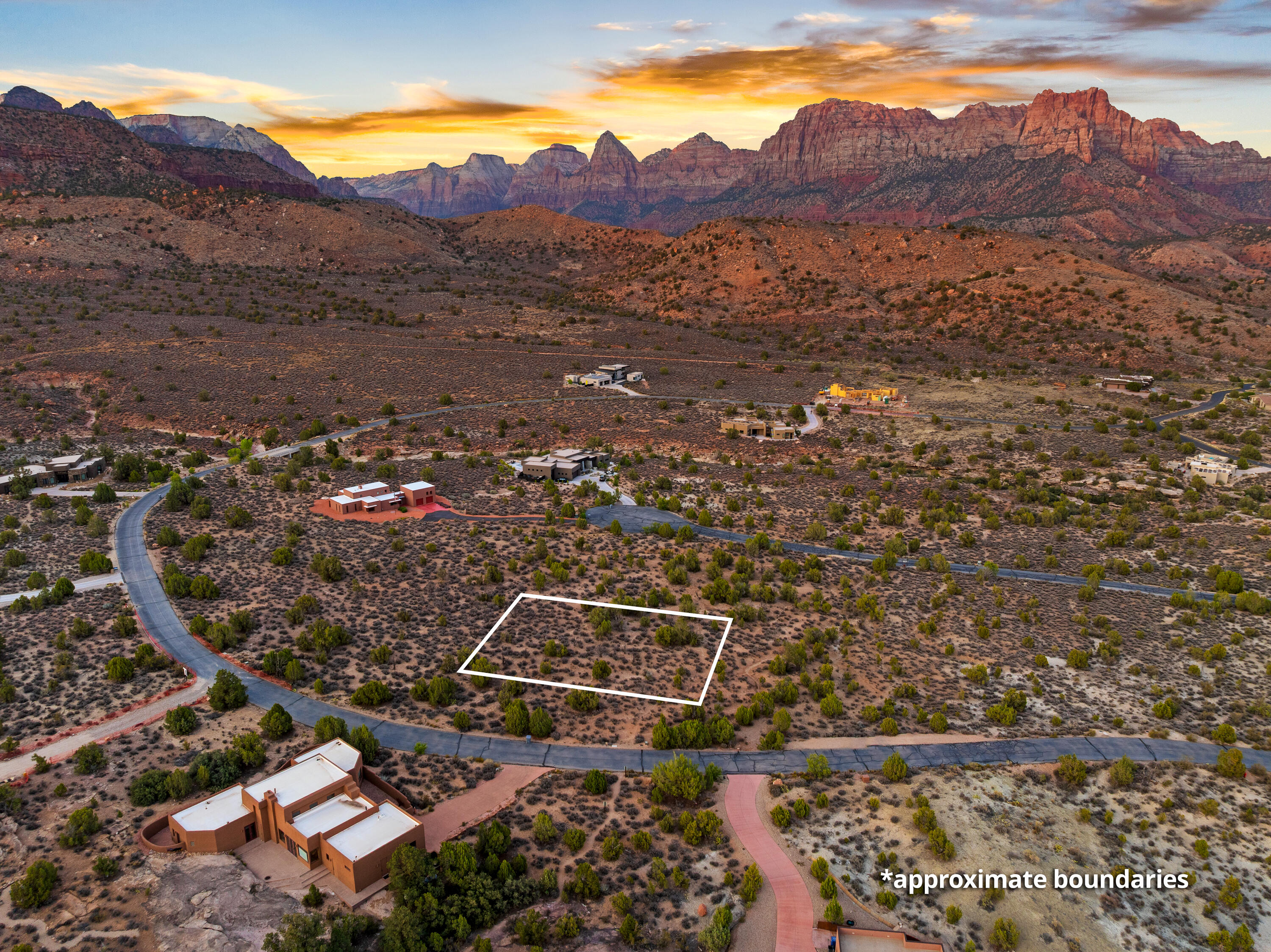 ANASAZI PLATEAU - Land