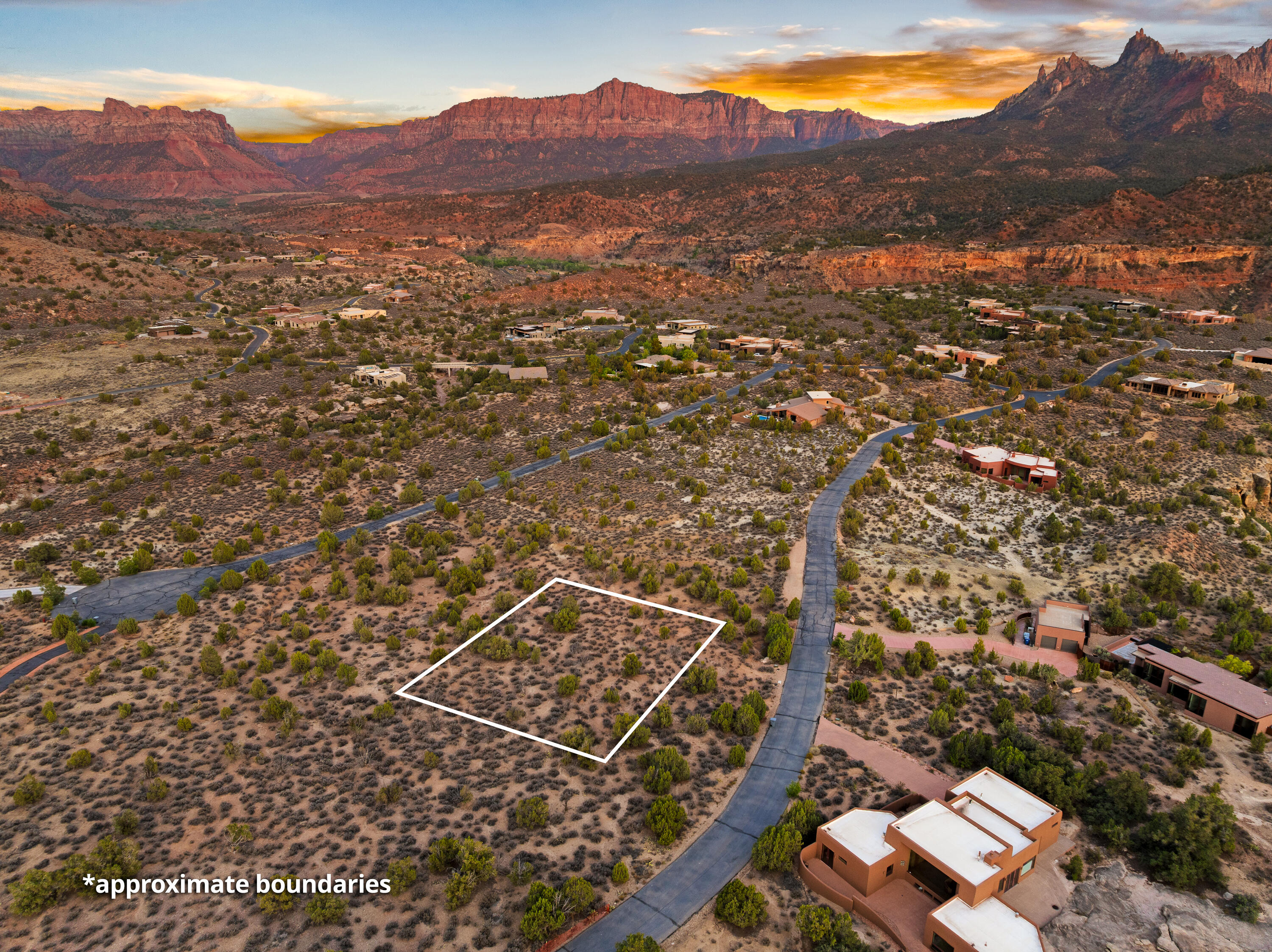 ANASAZI PLATEAU - Land