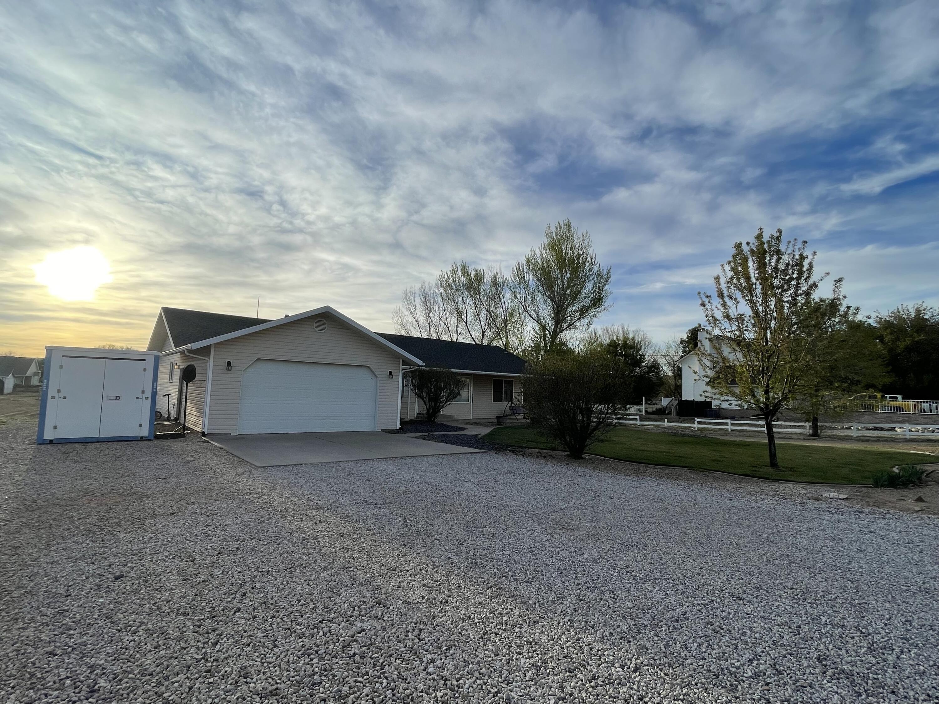 DIAMOND VALLEY ACRES - Residential