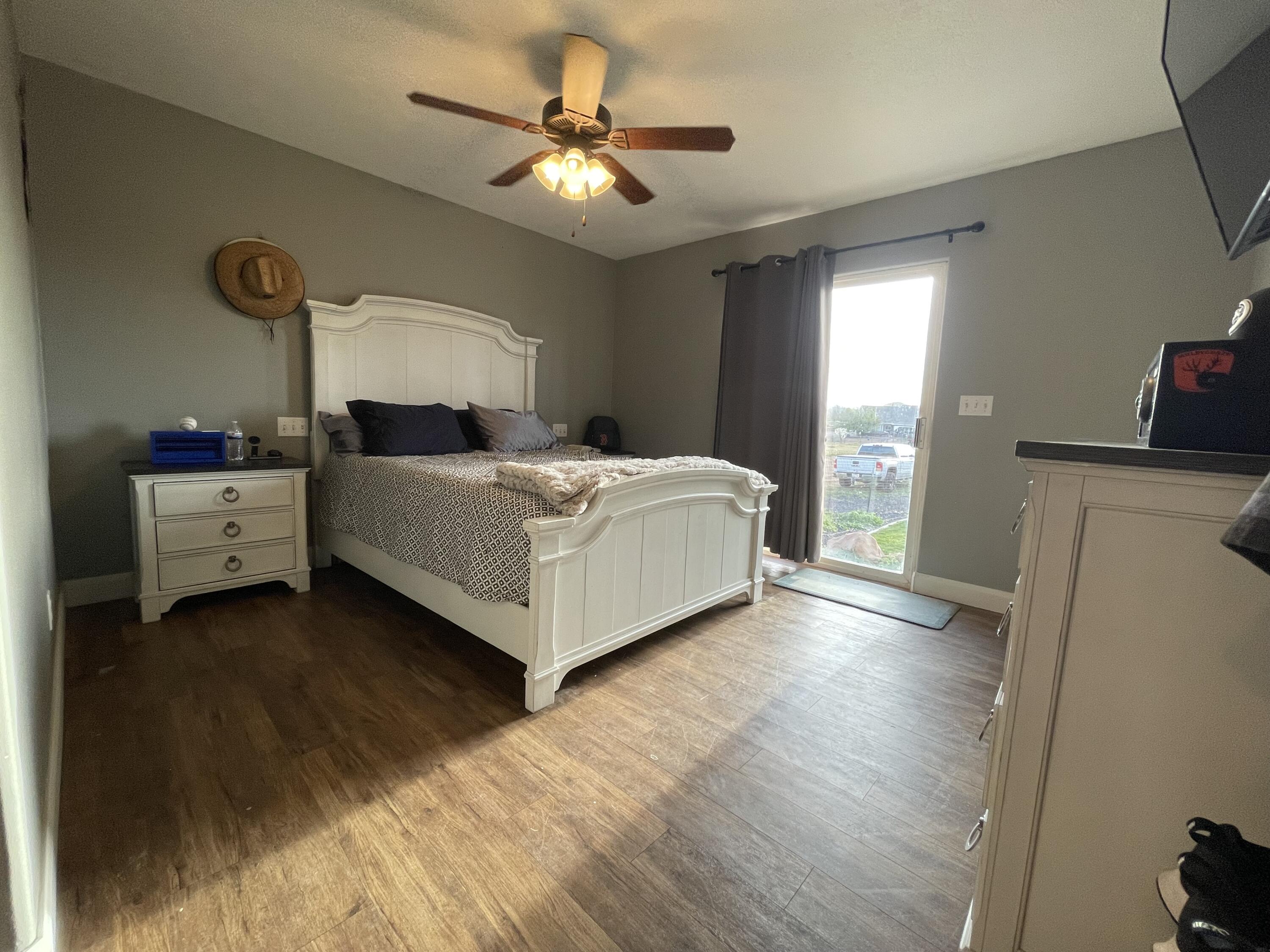 DIAMOND VALLEY ACRES - Residential