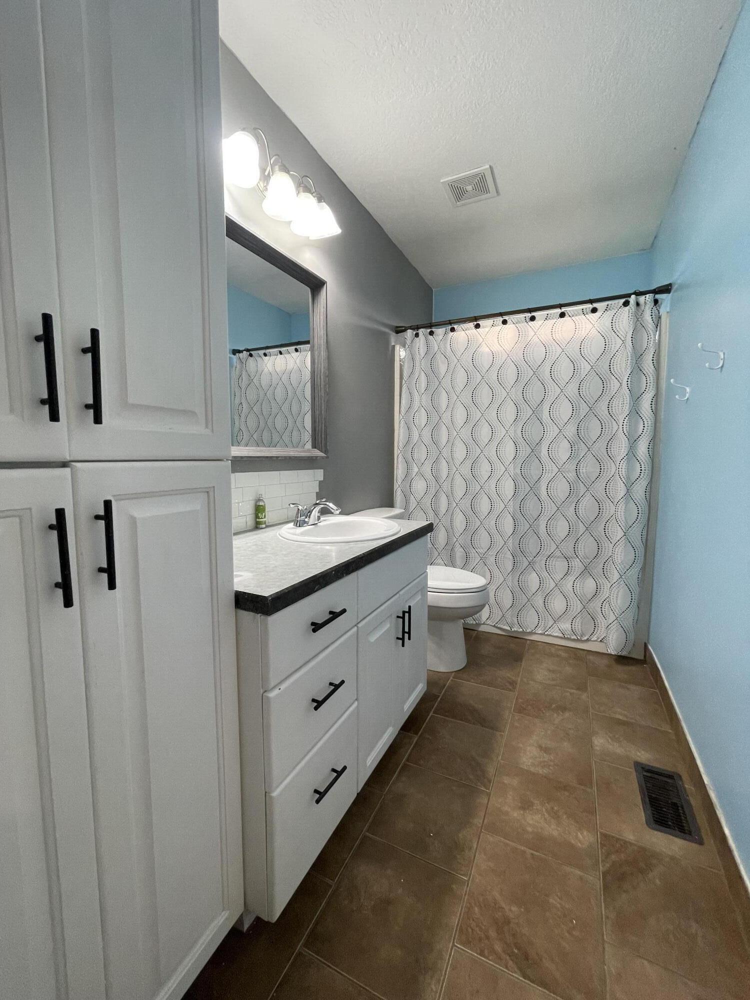 DIAMOND VALLEY ACRES - Residential