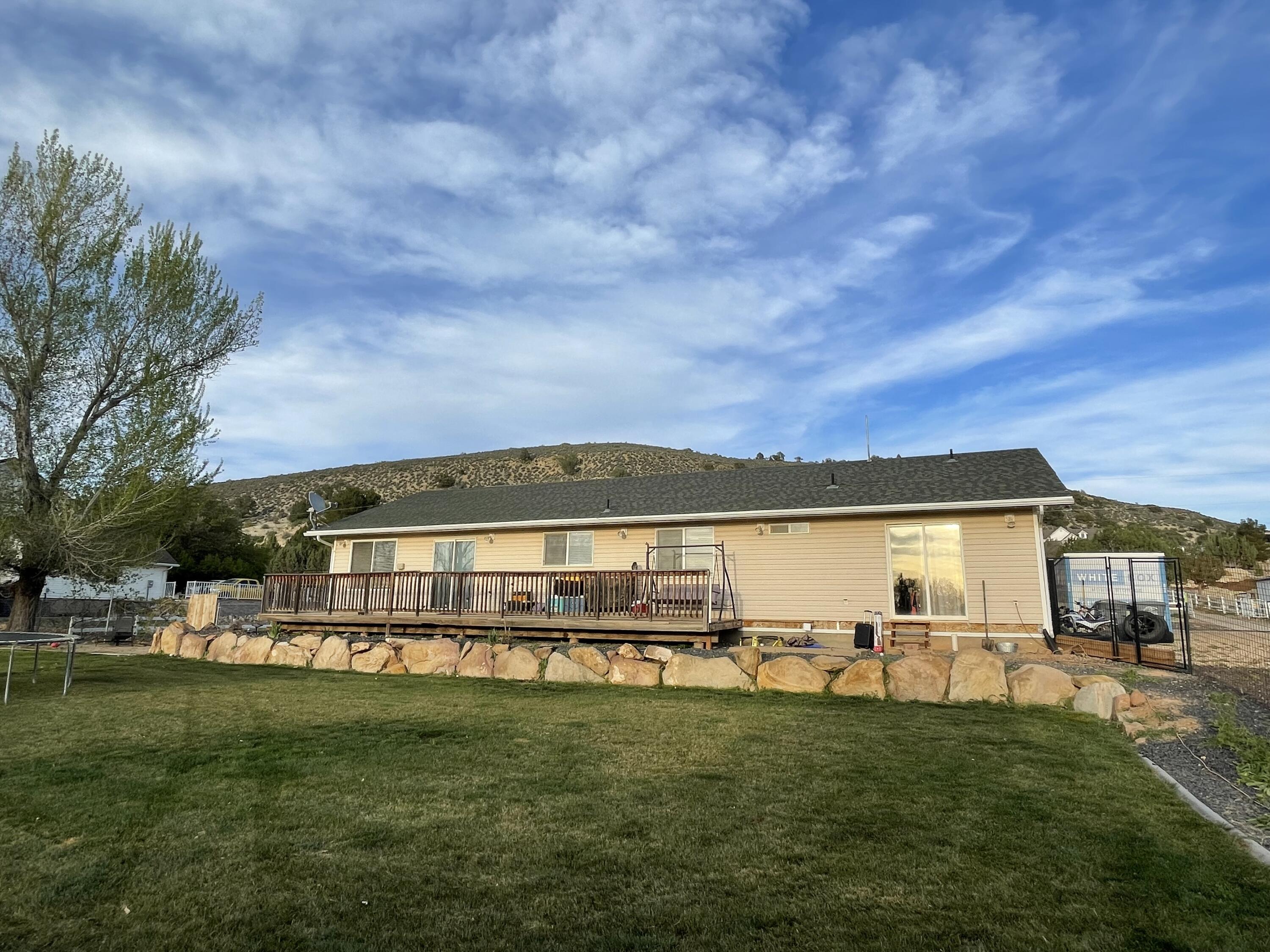 DIAMOND VALLEY ACRES - Residential