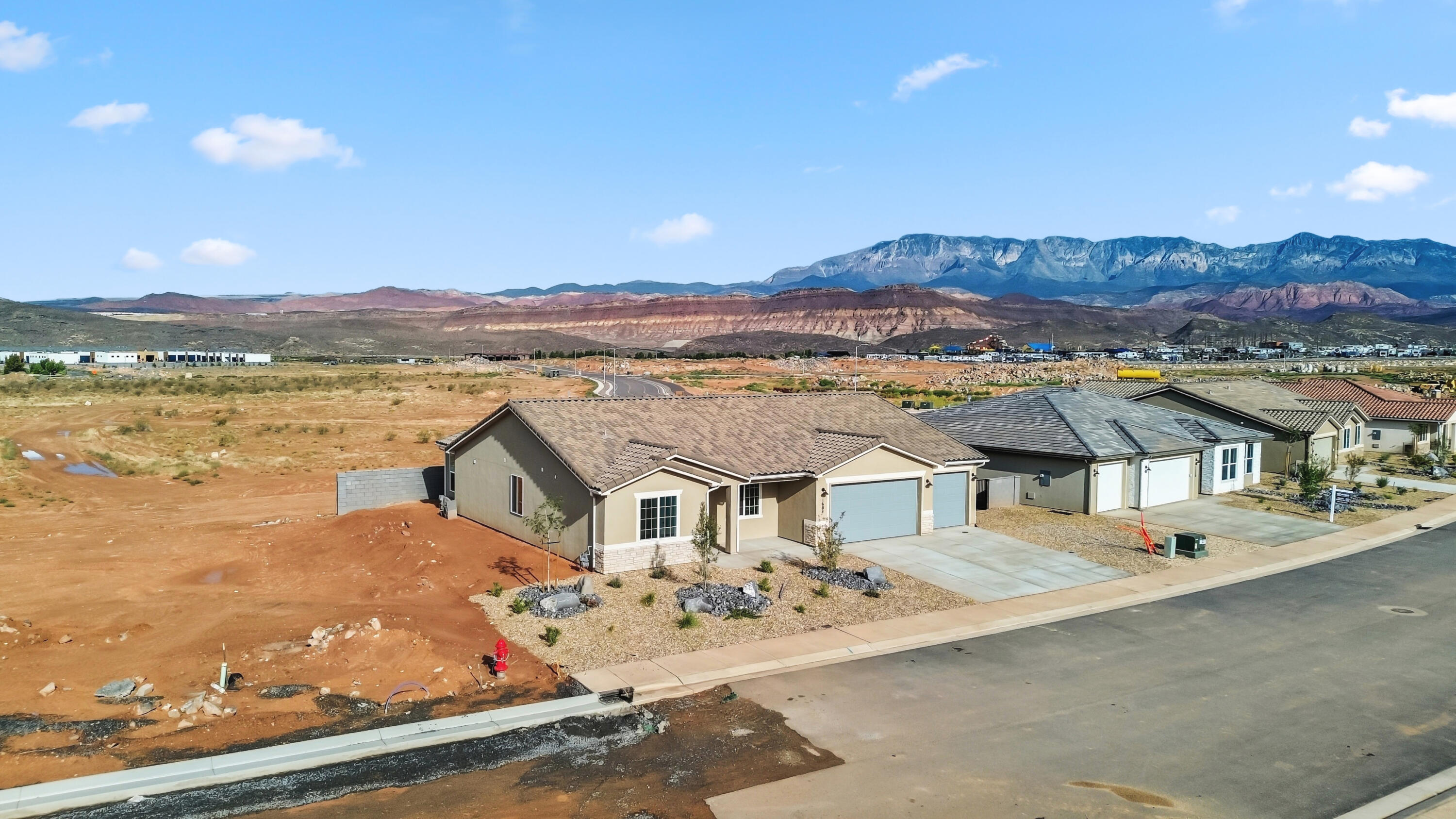 RED SLATE ESTATES - Residential