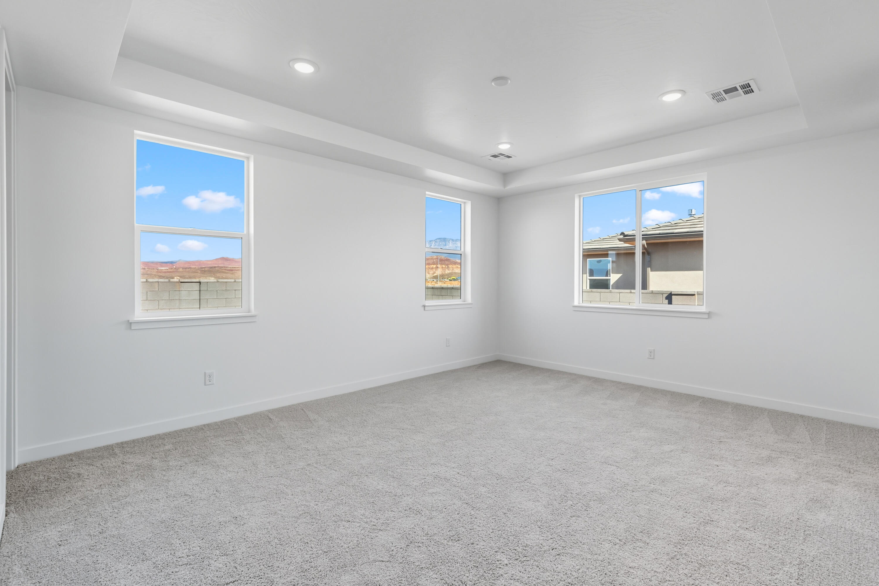 RED SLATE ESTATES - Residential