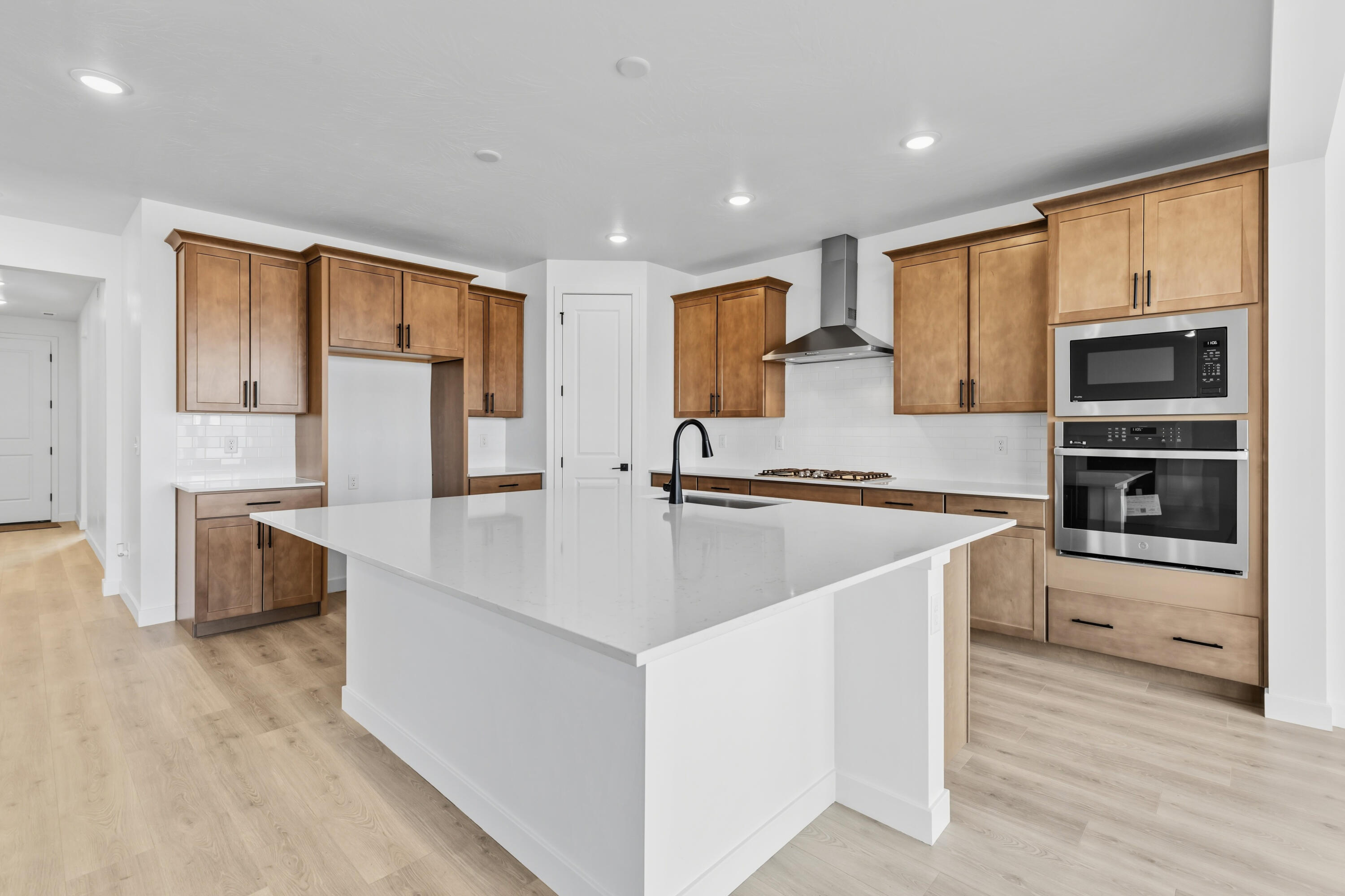 RED SLATE ESTATES - Residential