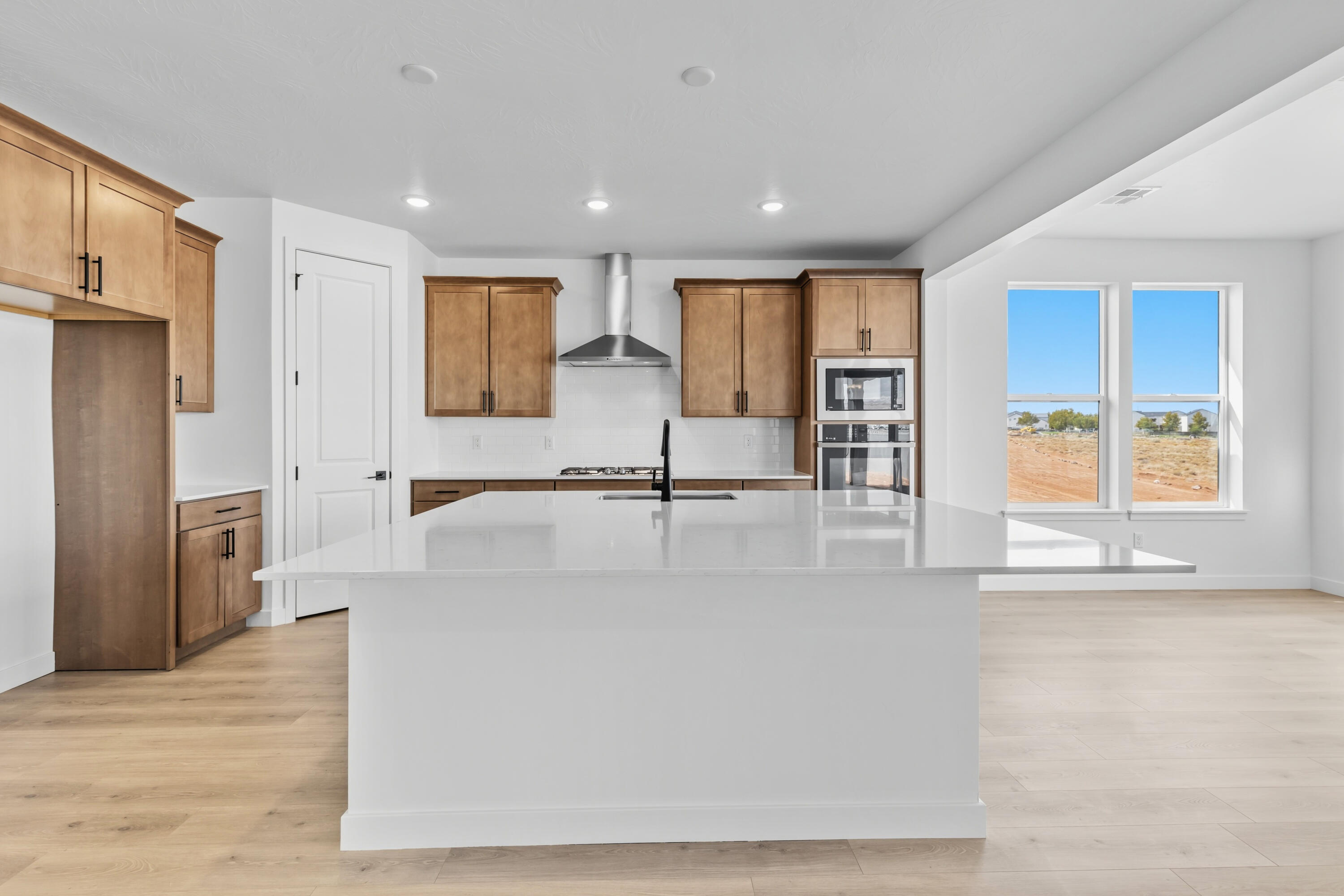 RED SLATE ESTATES - Residential