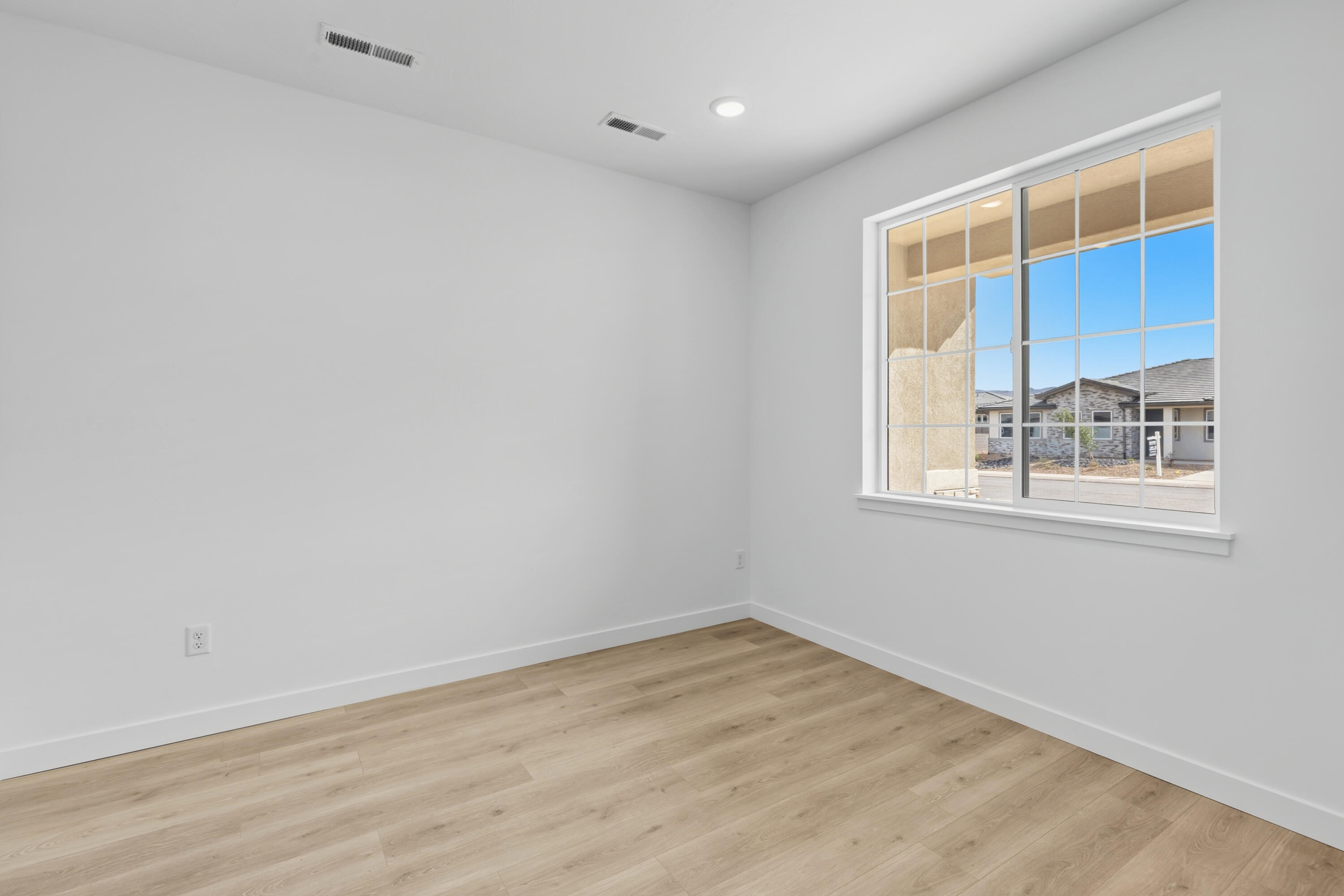 RED SLATE ESTATES - Residential