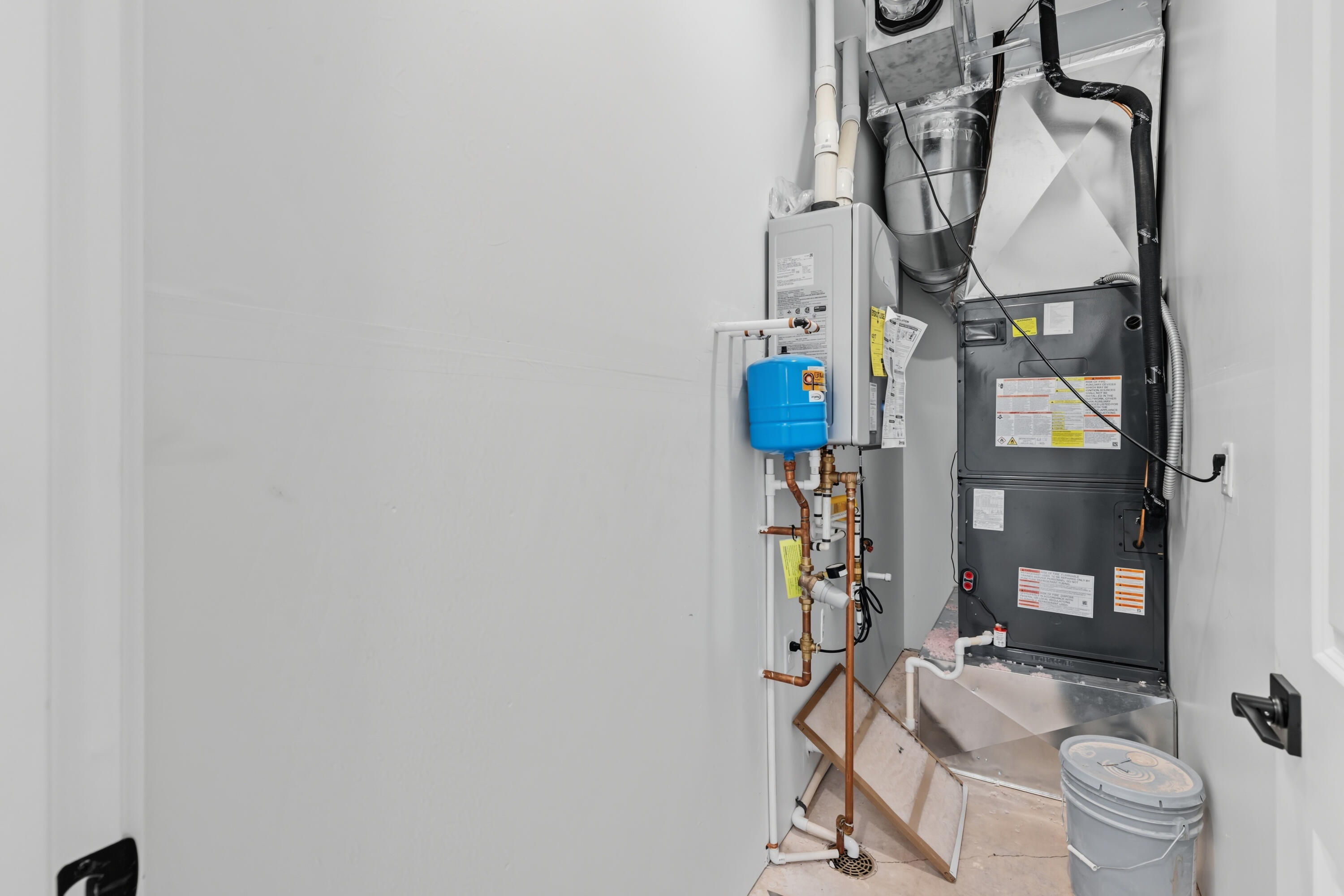 RED SLATE ESTATES - Residential