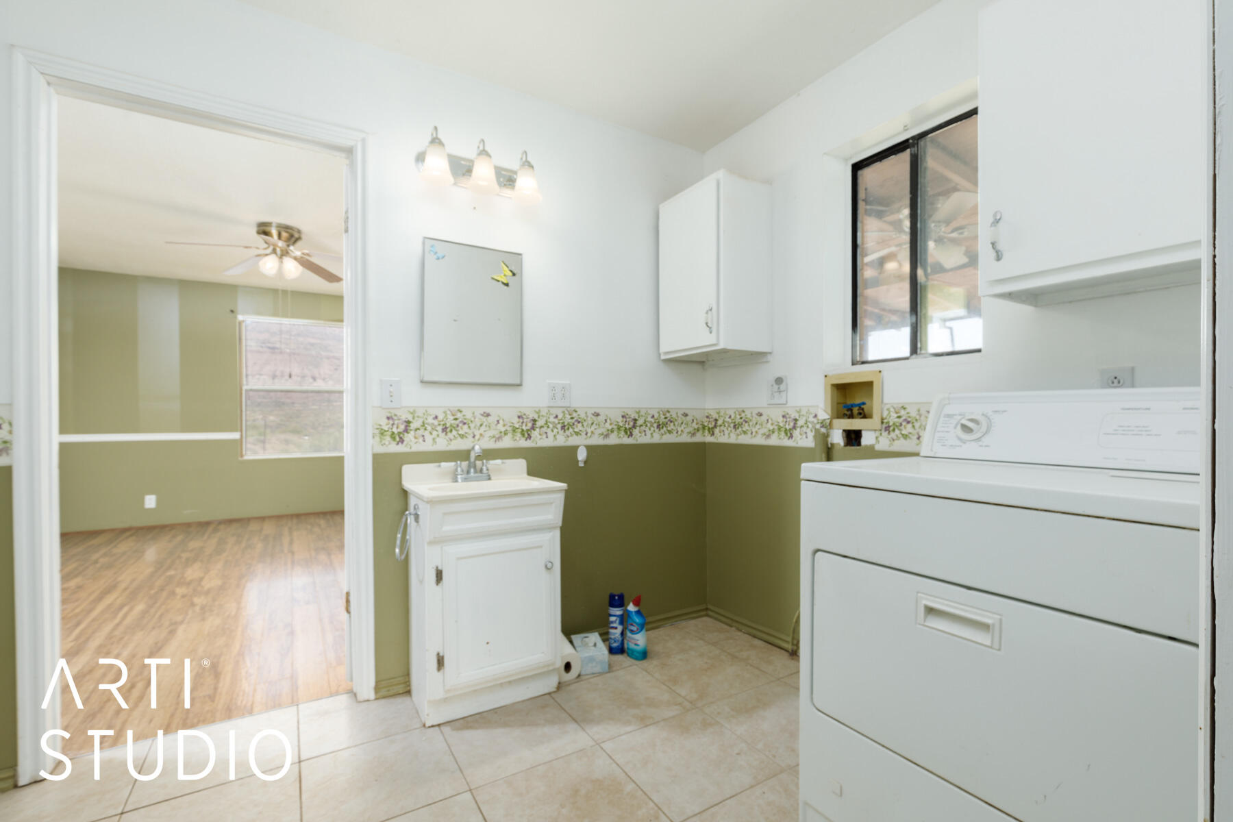 VIRGIN TOWNSITE - Residential
