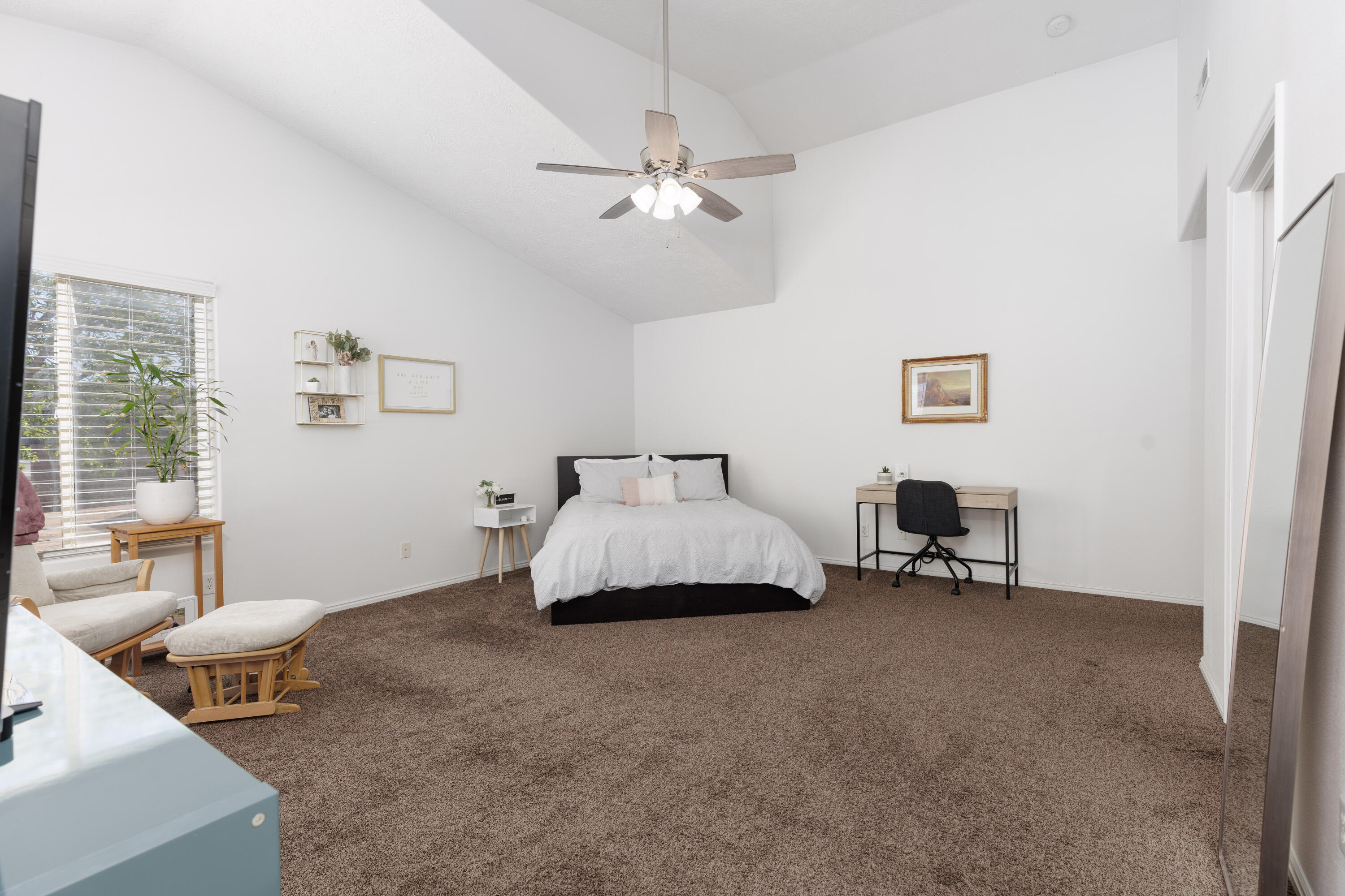 BLOOMINGTON HILLS - Residential