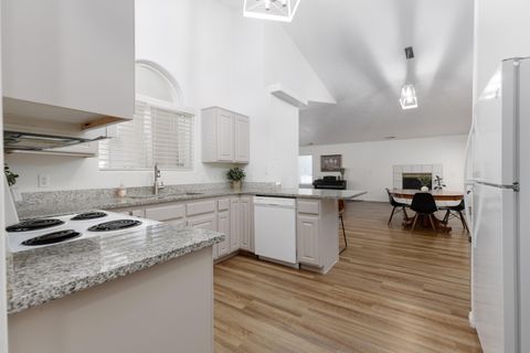 Tiny photo for 2989 S Buttonbush CIR, Saint George, UT 84790 (MLS # 26-271042)