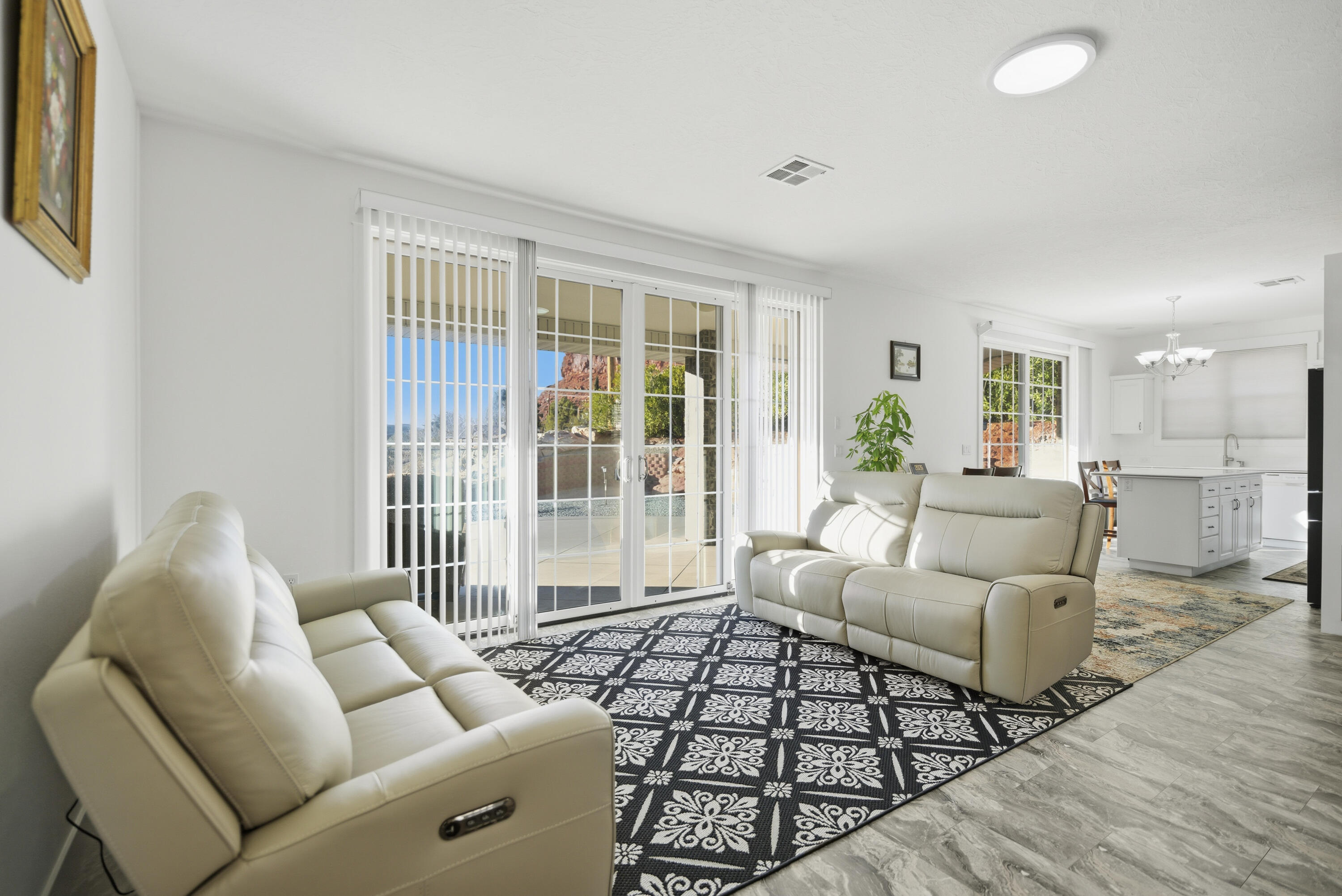 SANDSTONE TERRACE - Residential