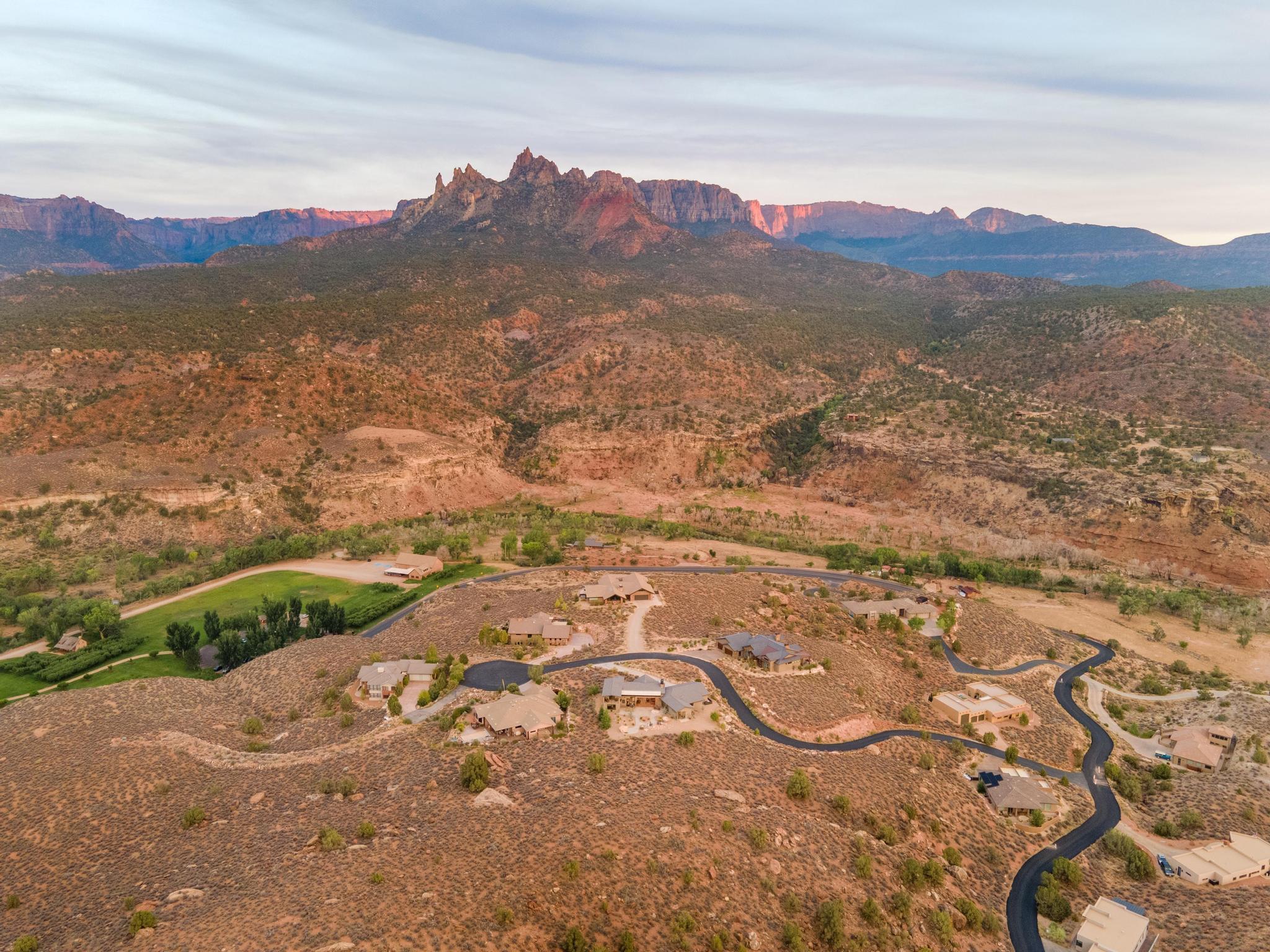 CANYON POINT - Residential