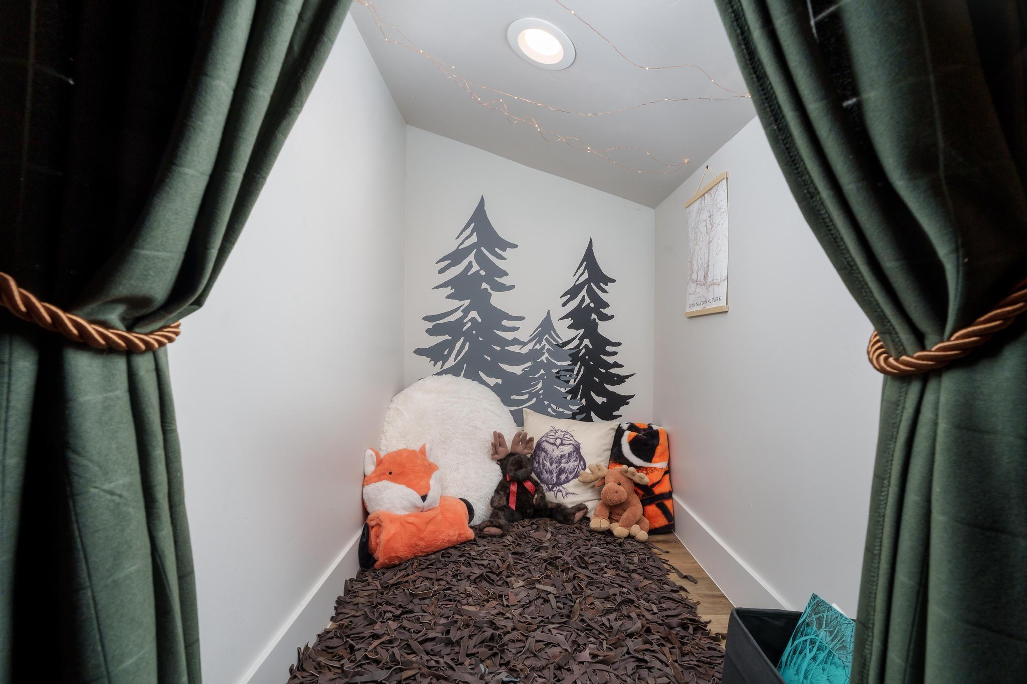 CANYON POINT - Residential