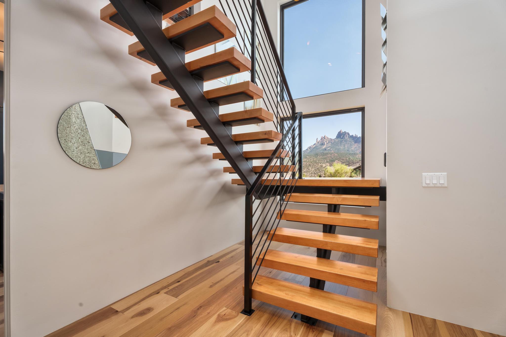 CANYON POINT - Residential