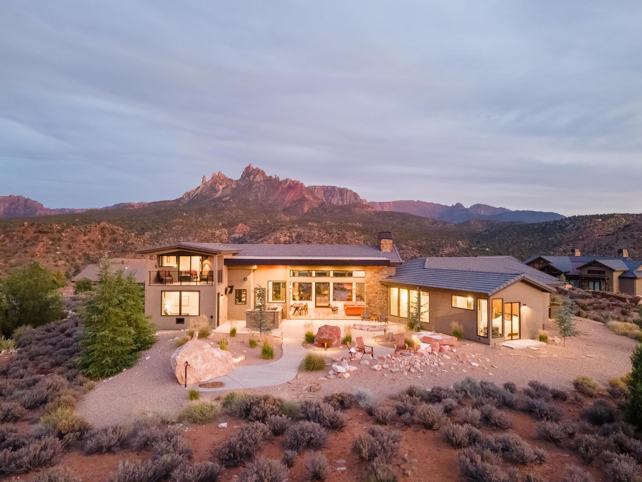 CANYON POINT - Residential