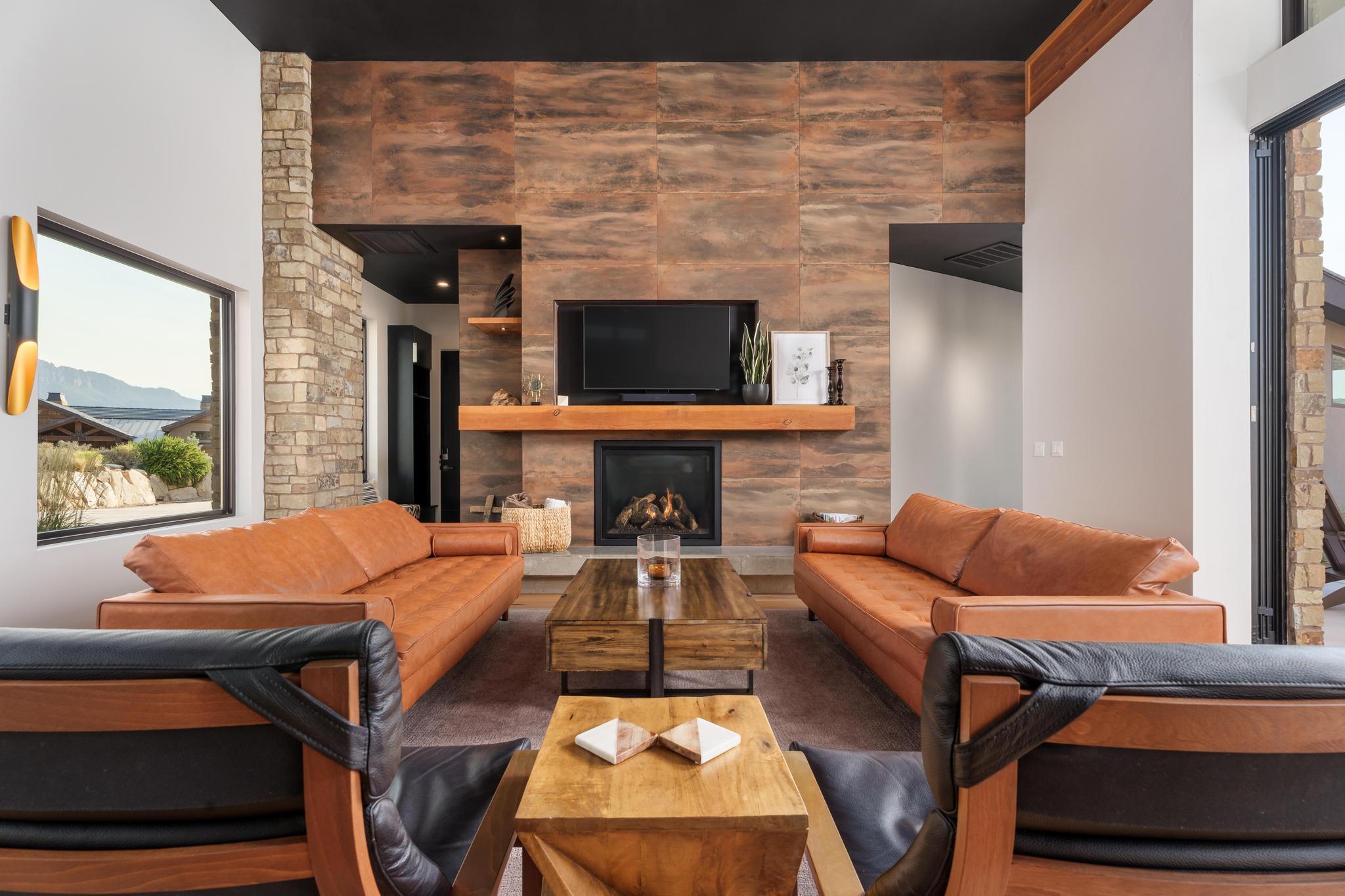 CANYON POINT - Residential