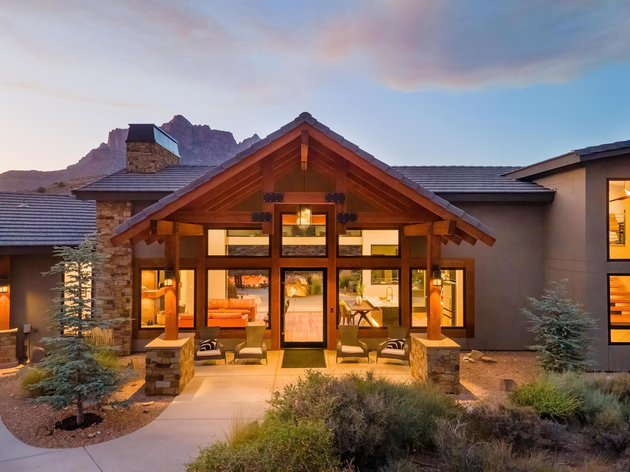 CANYON POINT - Residential