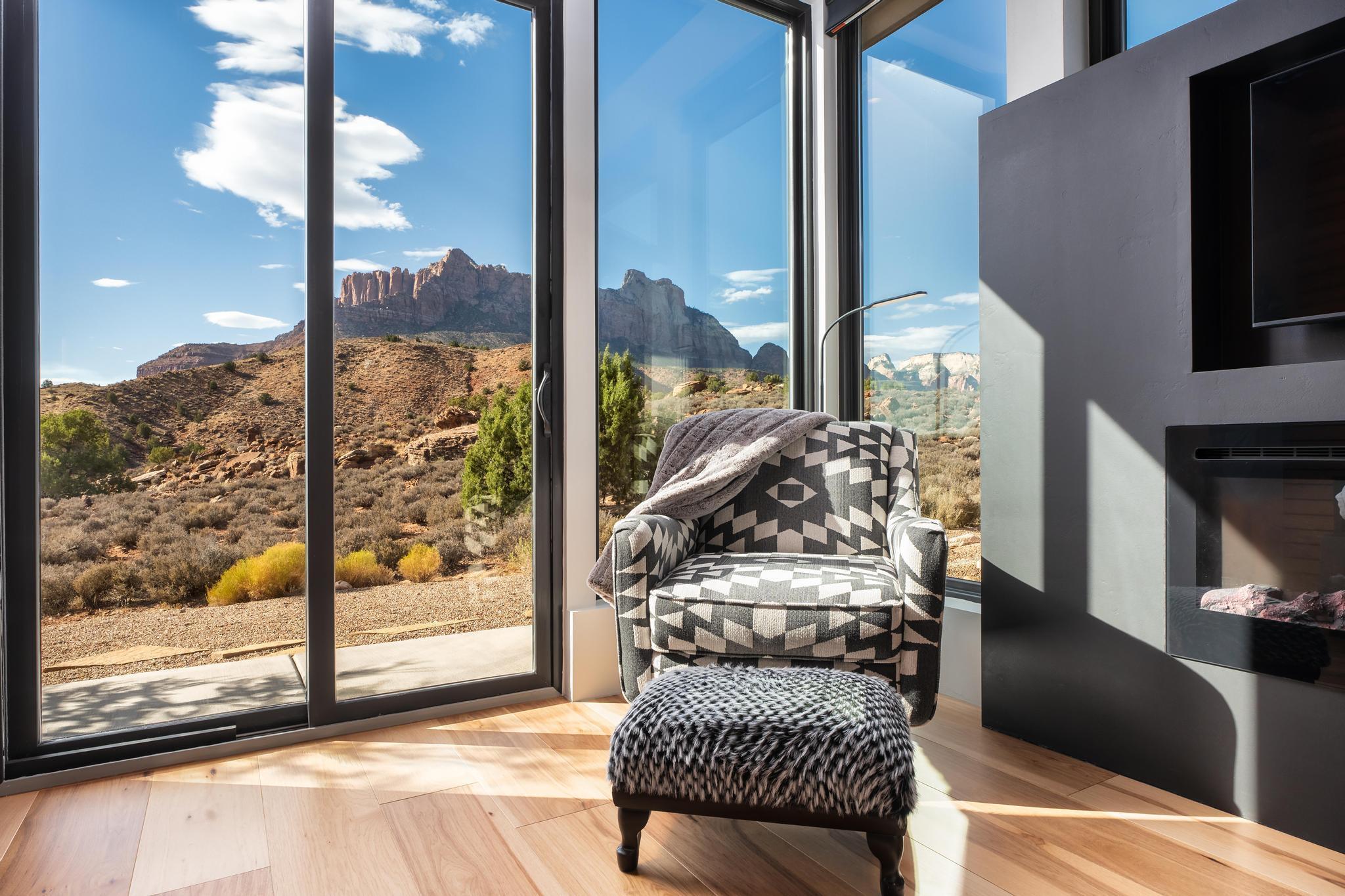 CANYON POINT - Residential