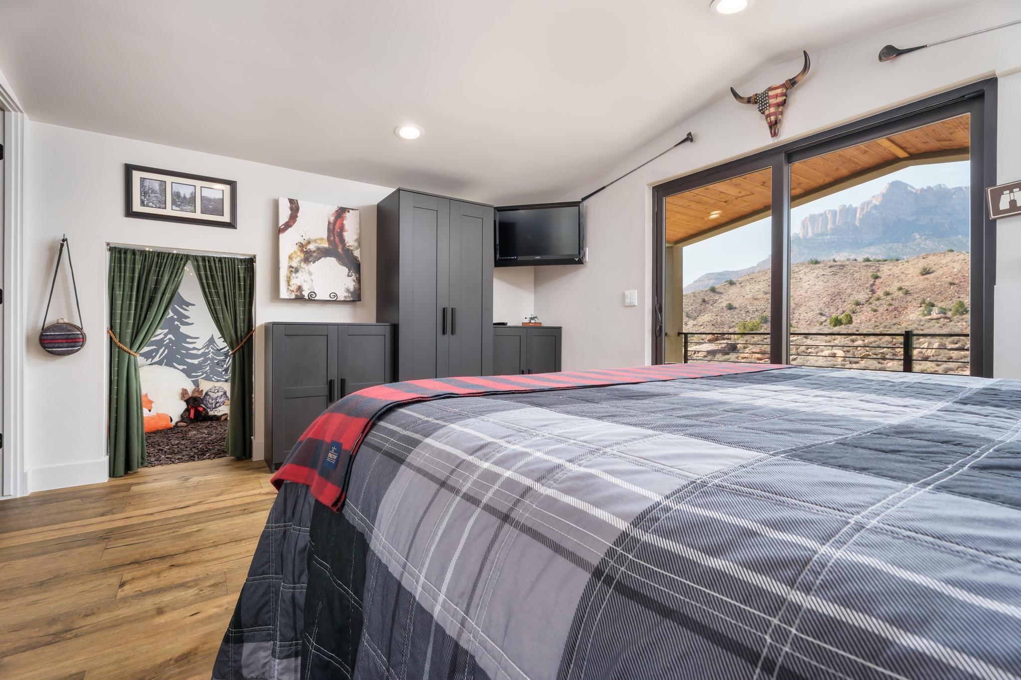 CANYON POINT - Residential