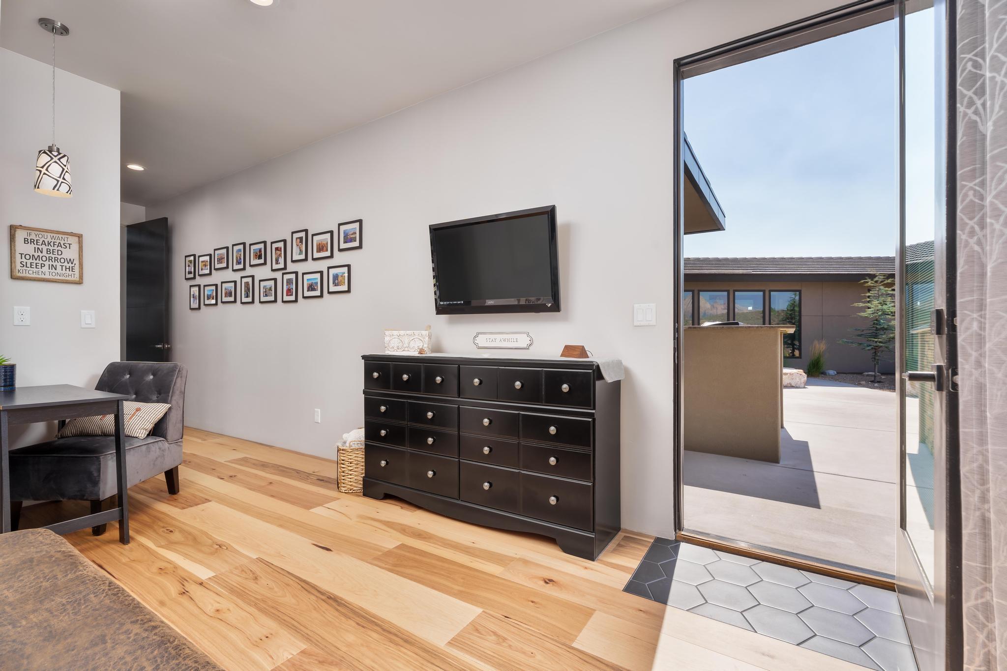 CANYON POINT - Residential