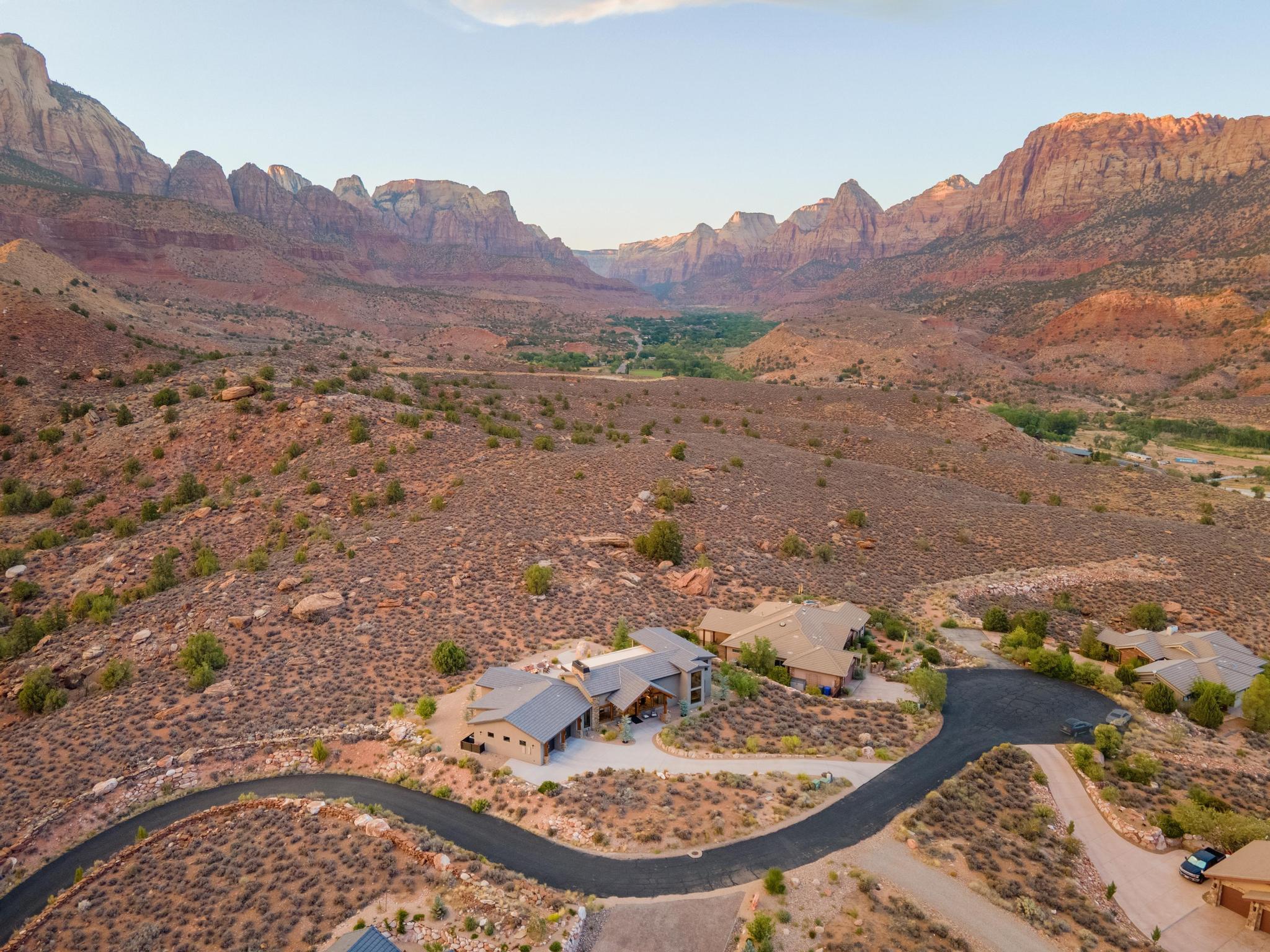 CANYON POINT - Residential