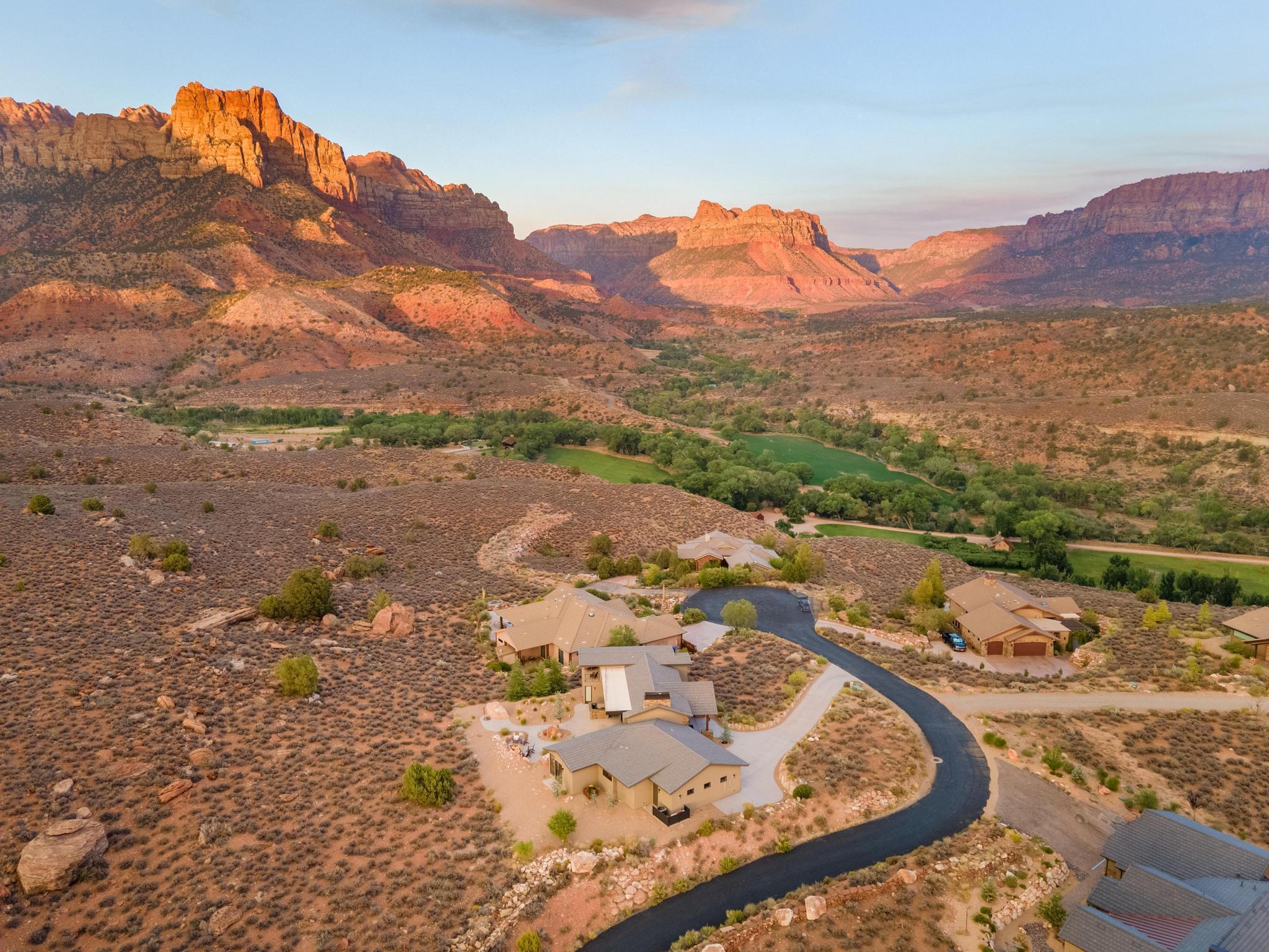 CANYON POINT - Residential