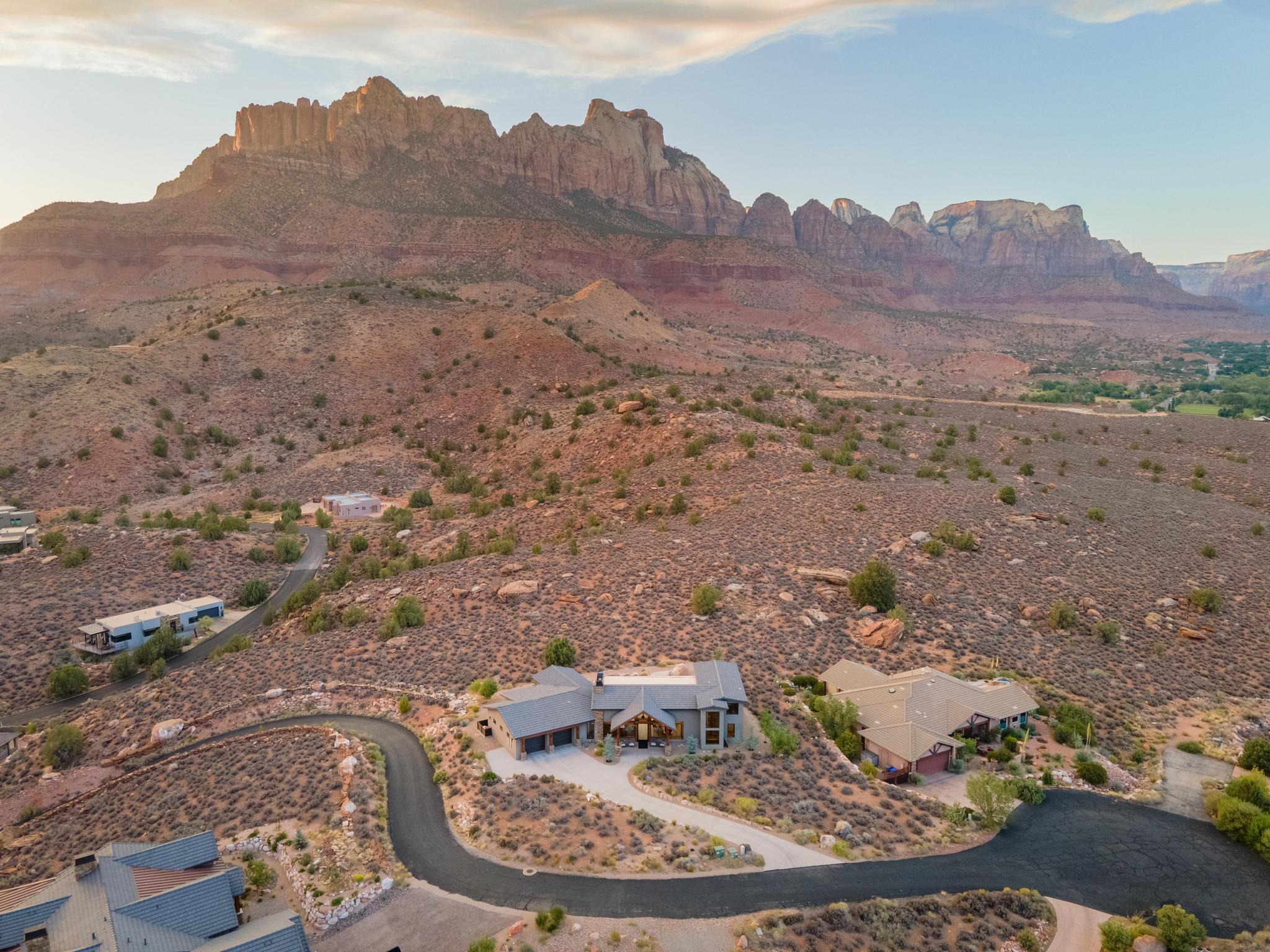 CANYON POINT - Residential