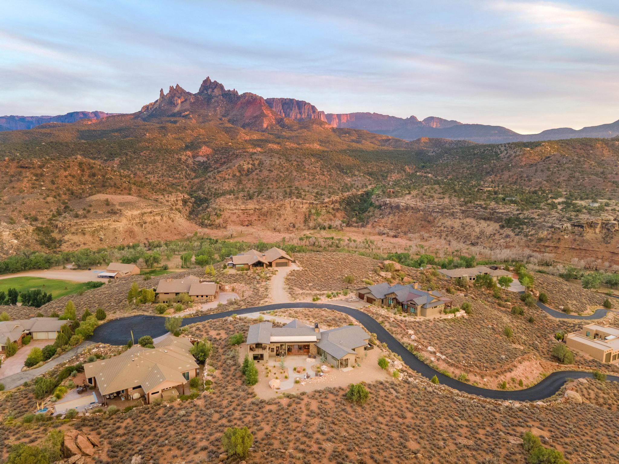 CANYON POINT - Residential