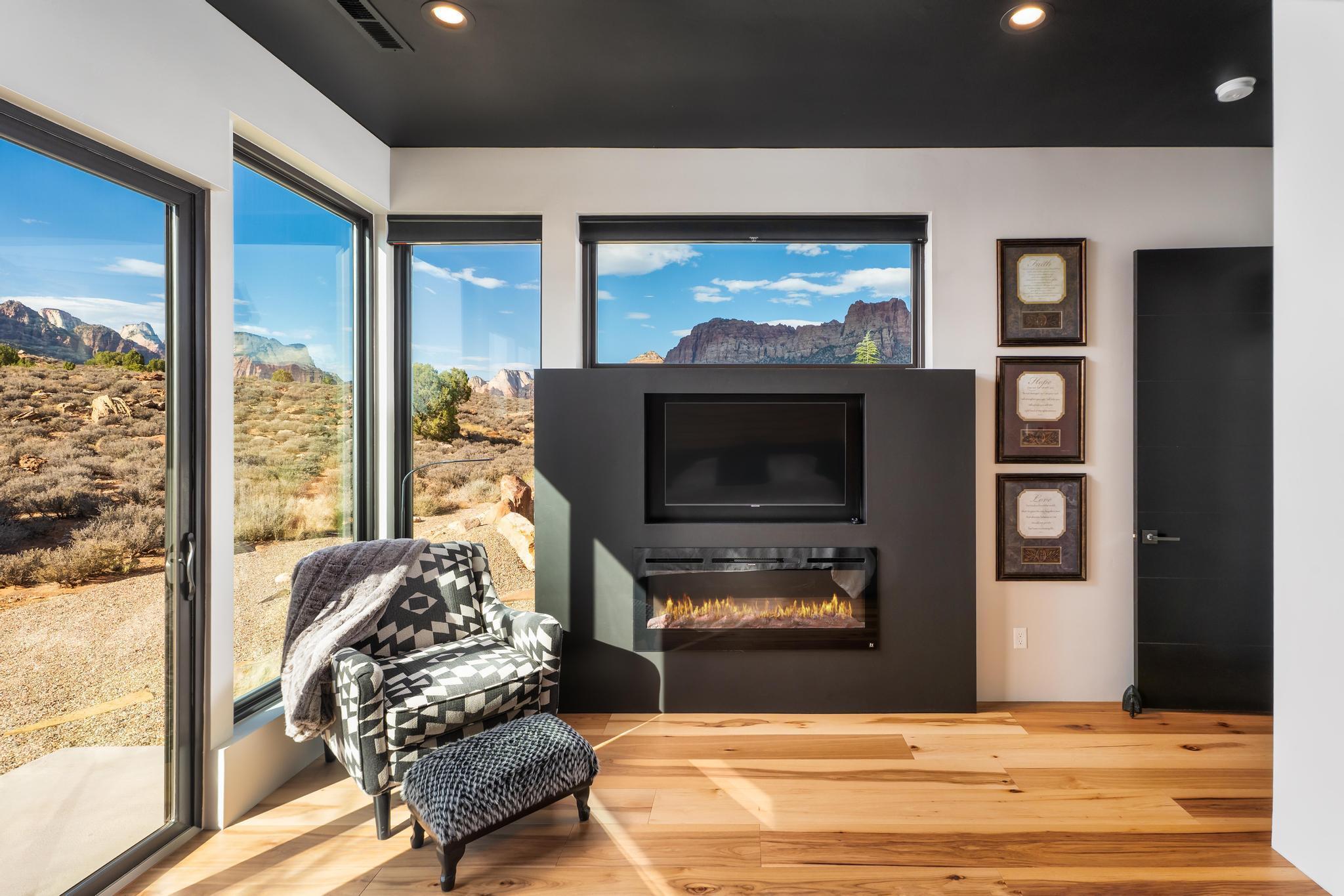 CANYON POINT - Residential