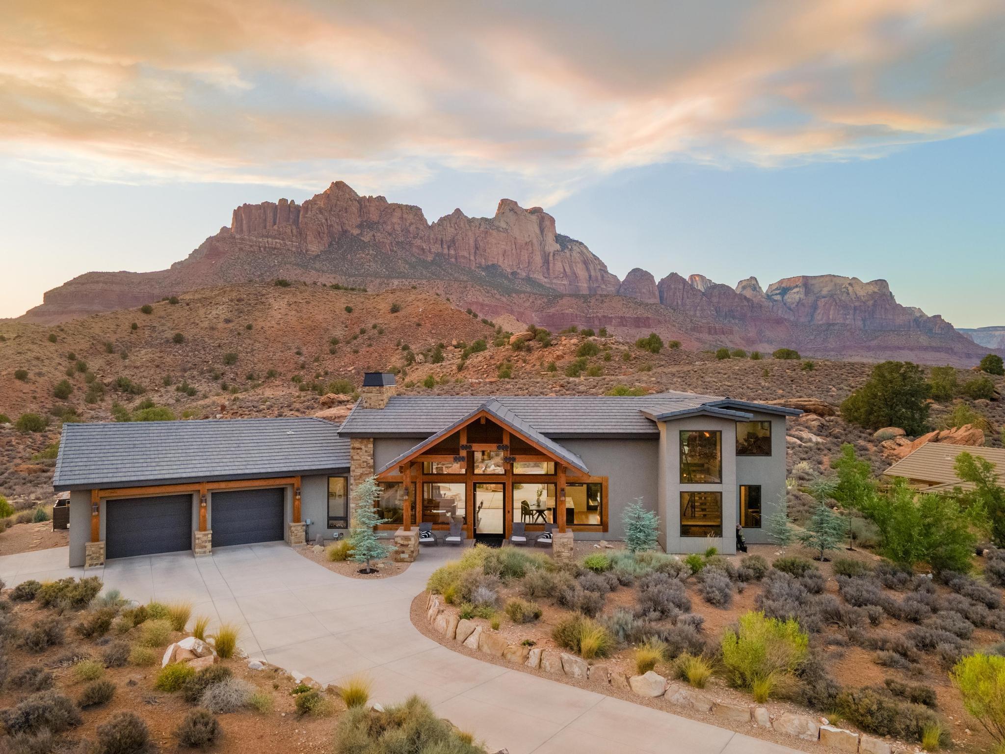 CANYON POINT - Residential