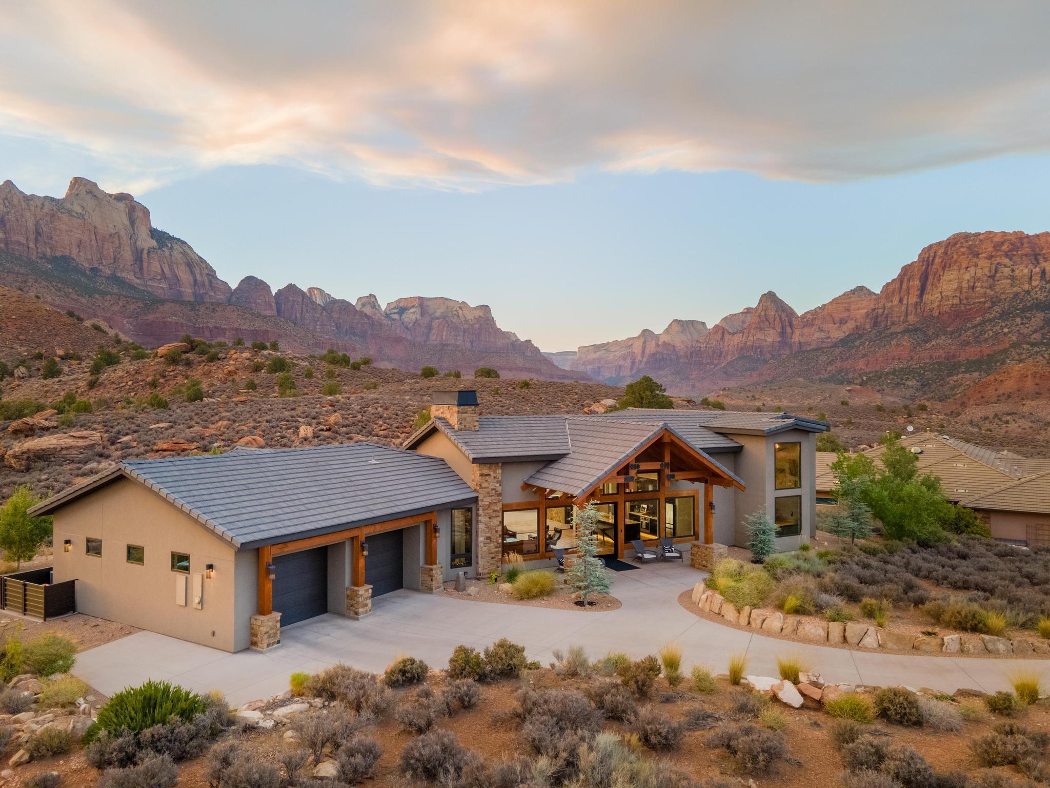 CANYON POINT - Residential