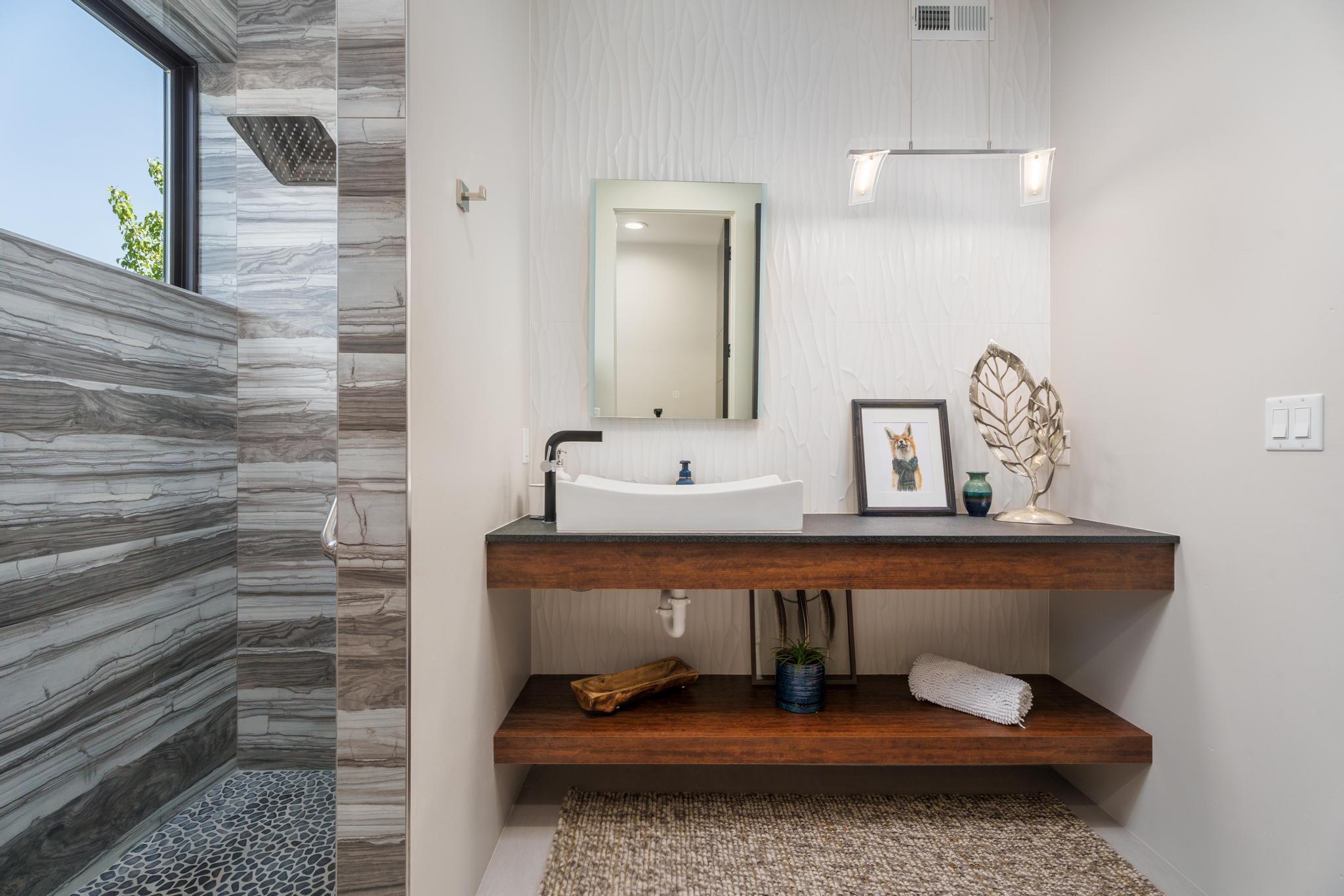 CANYON POINT - Residential