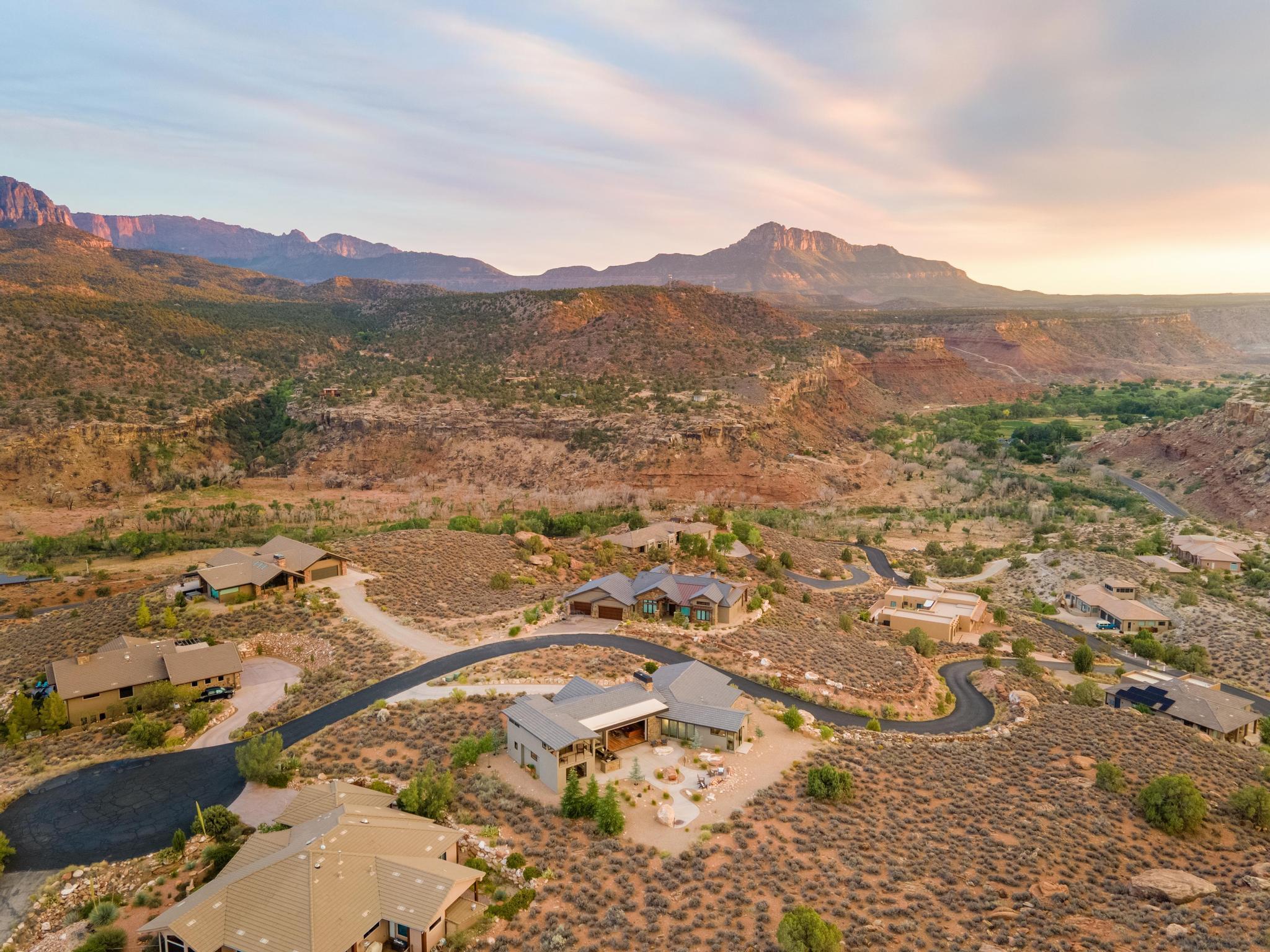 CANYON POINT - Residential