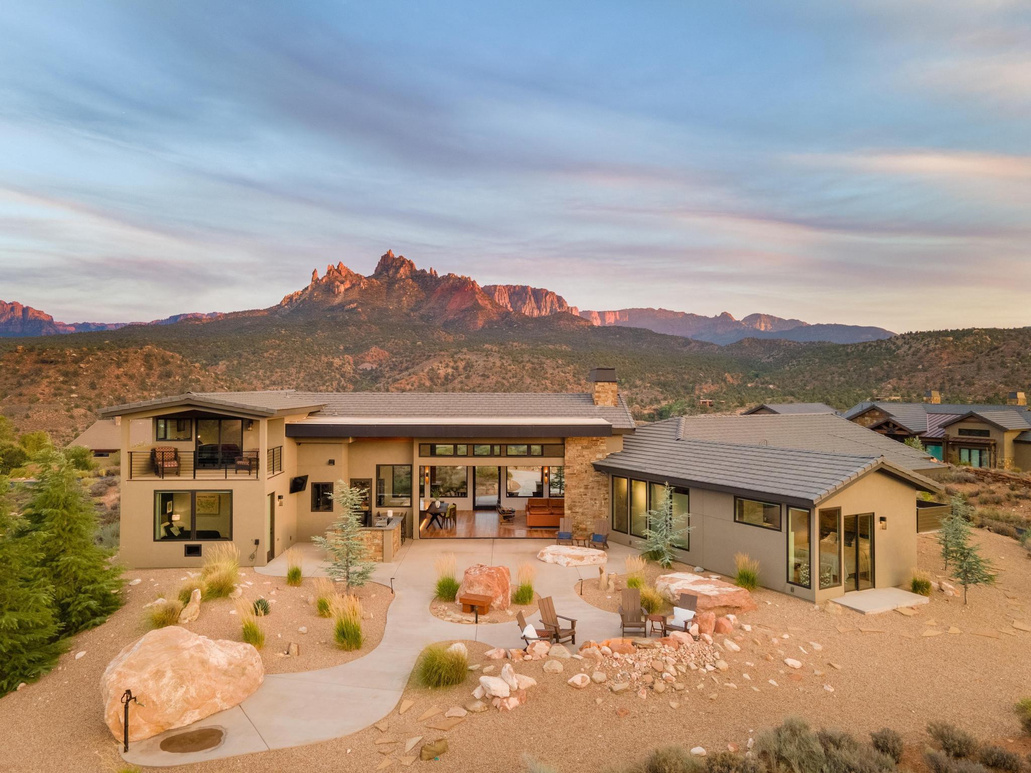 CANYON POINT - Residential