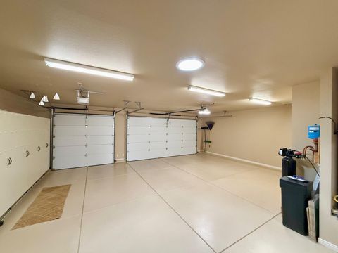 Tiny photo for 1731 Whitestone DR, Saint George, UT 84790 (MLS # 26-268490)