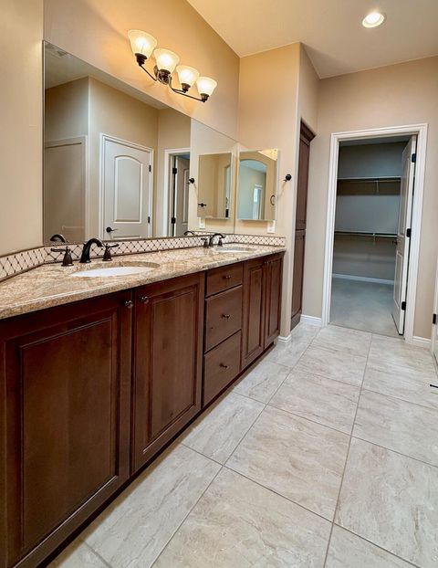 Tiny photo for 1731 Whitestone DR, Saint George, UT 84790 (MLS # 26-268490)