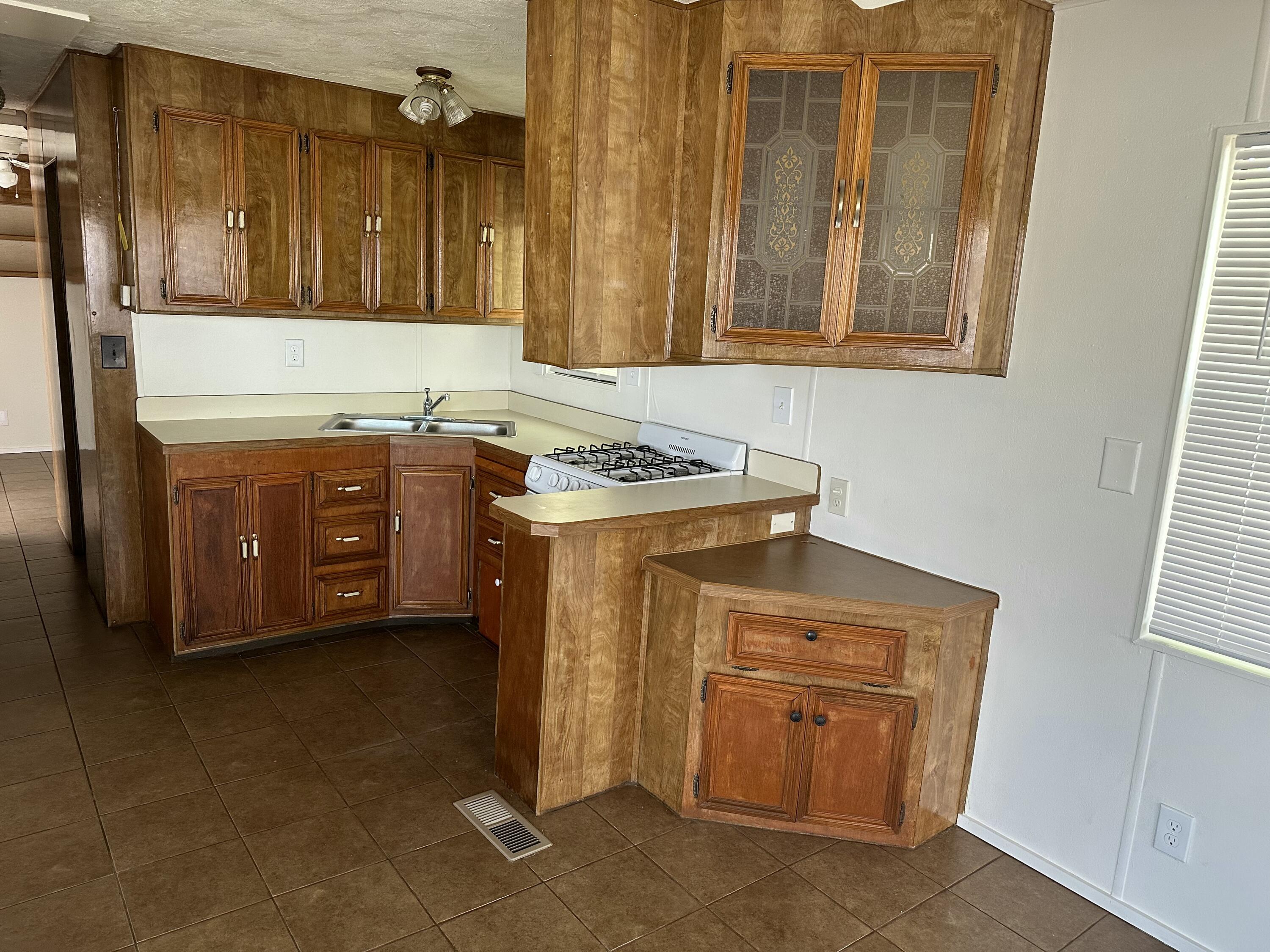 QUAIL LAKE ESTATES - Residential