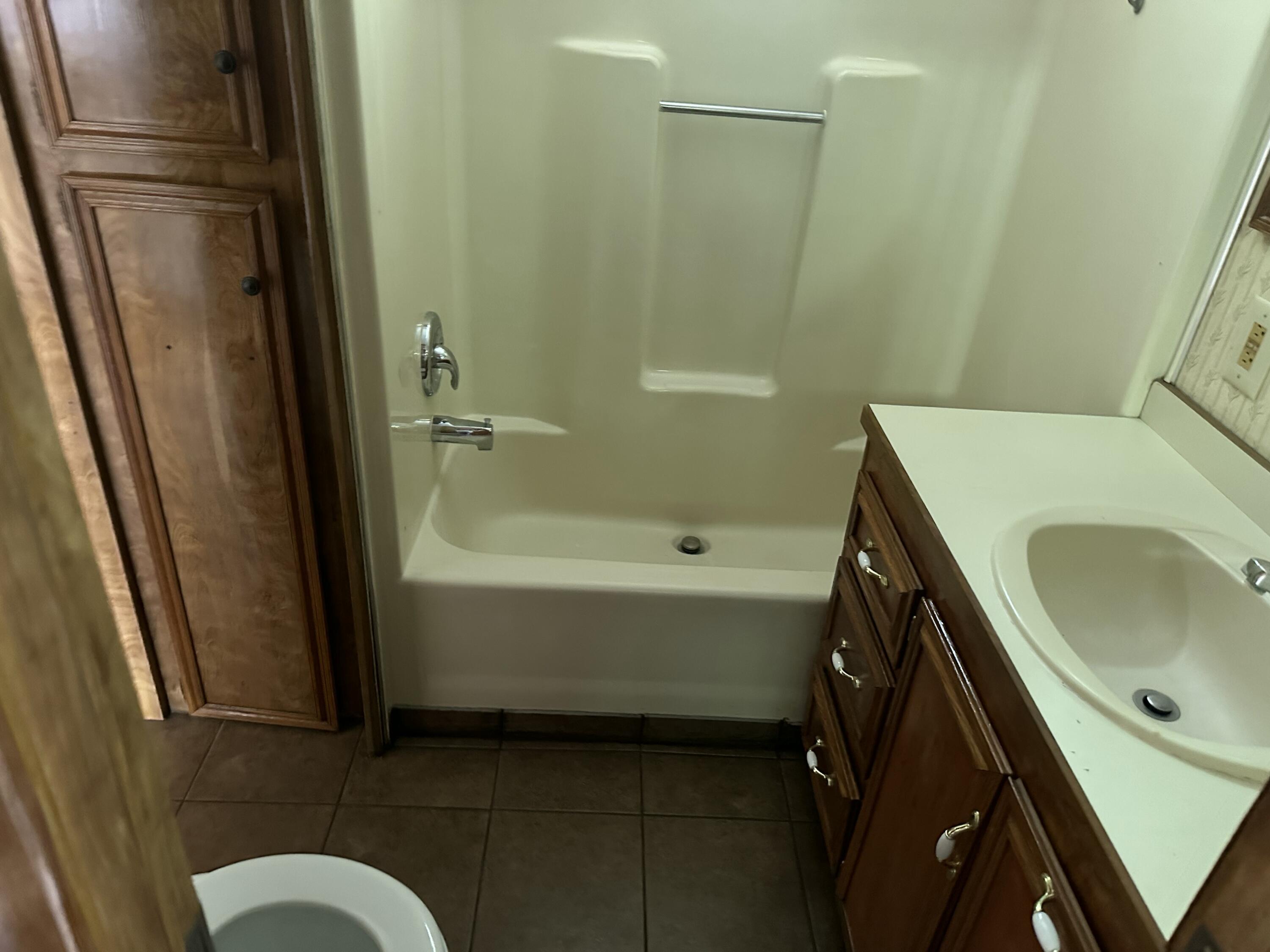 QUAIL LAKE ESTATES - Residential