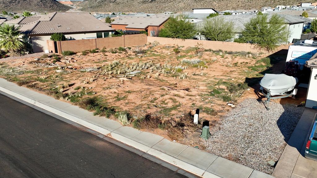 Photo of 2861 S 3440 W, Hurricane, UT 84737 (MLS # 25-266107)