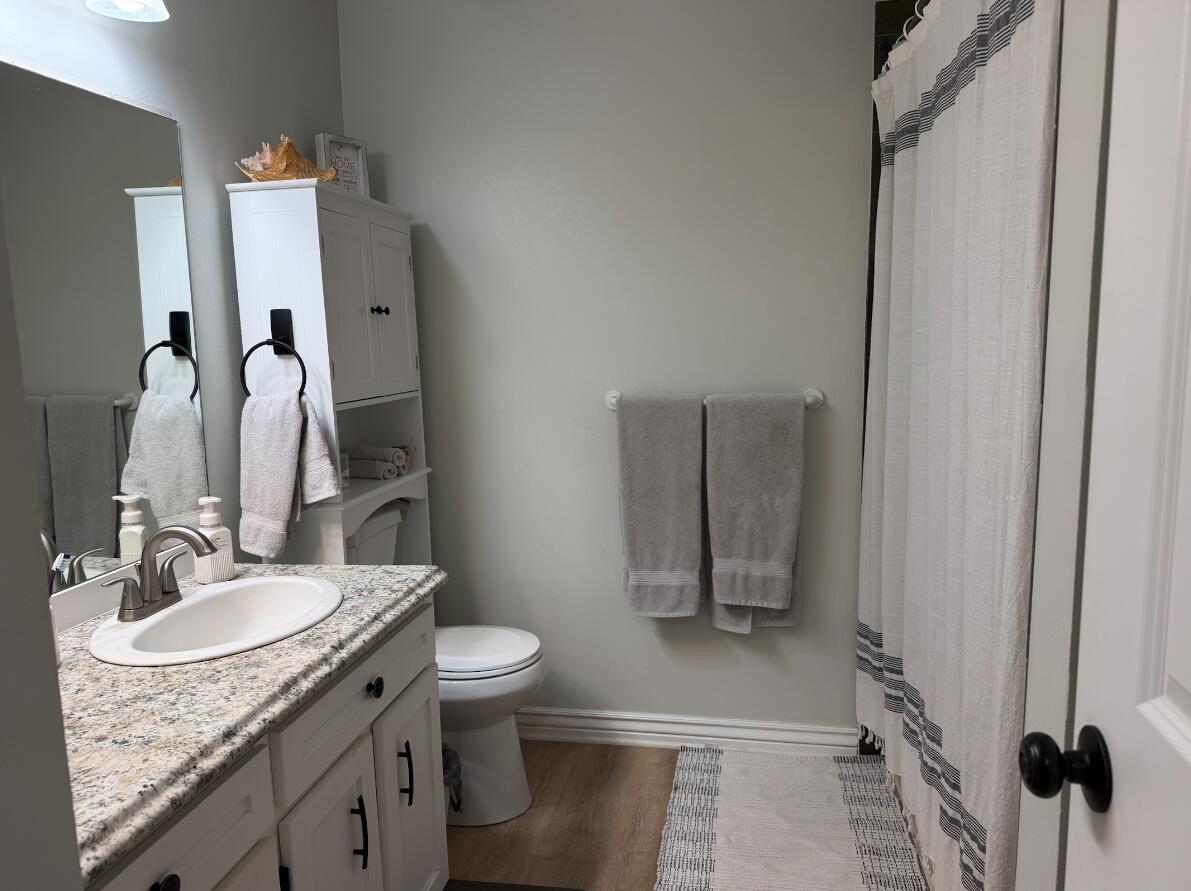 CACTUS ROAD CONDOS - Residential