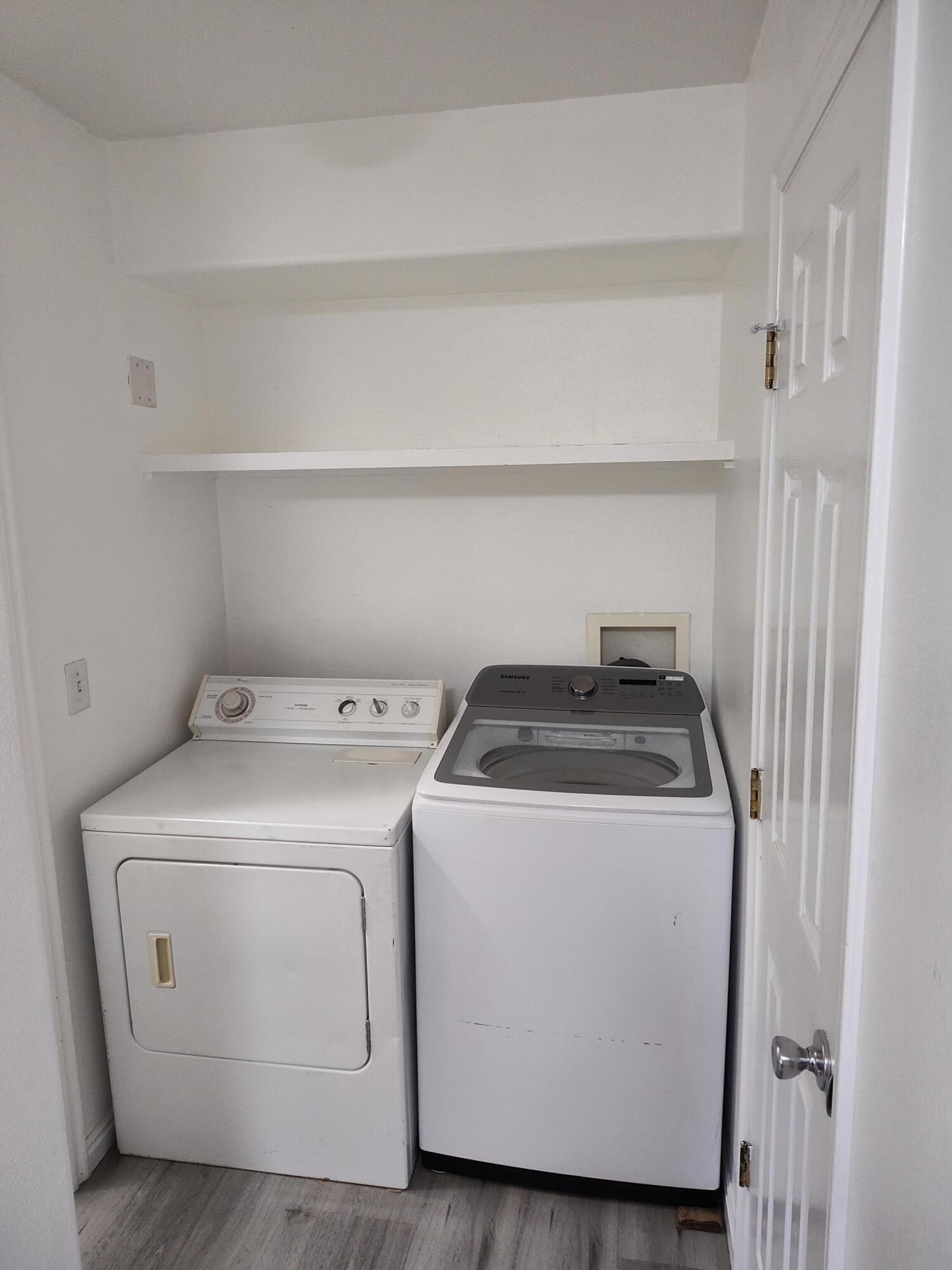 LEXINGTON HILLS TOWNHOMES - Residential