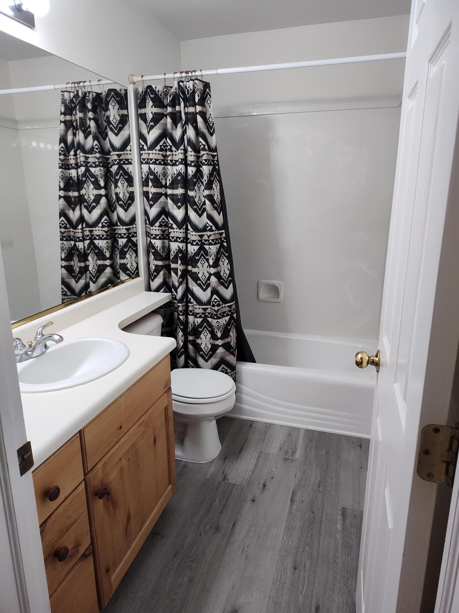 LEXINGTON HILLS TOWNHOMES - Residential