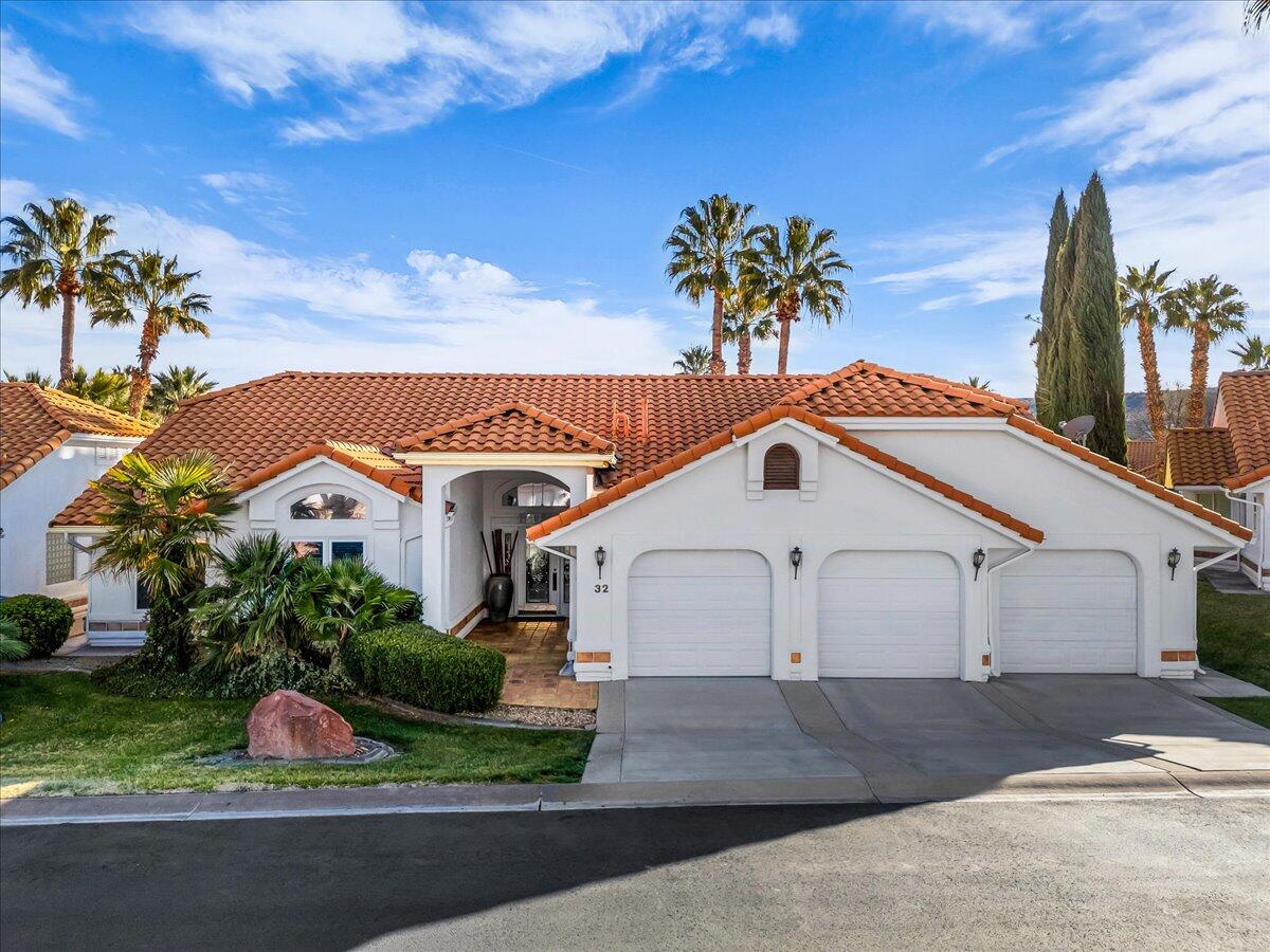 CRYSTAL LAKES TOWNHOMES - Residential