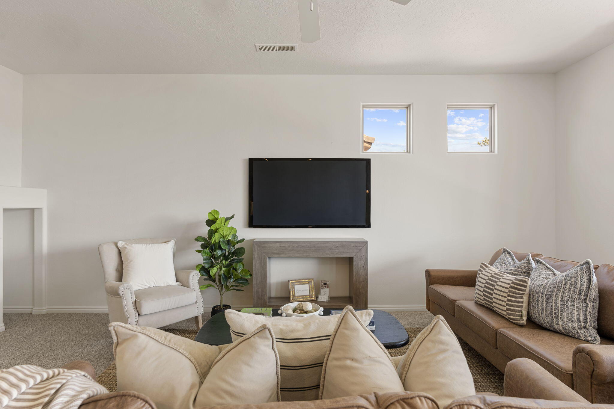 CORAL CANYON - Residential