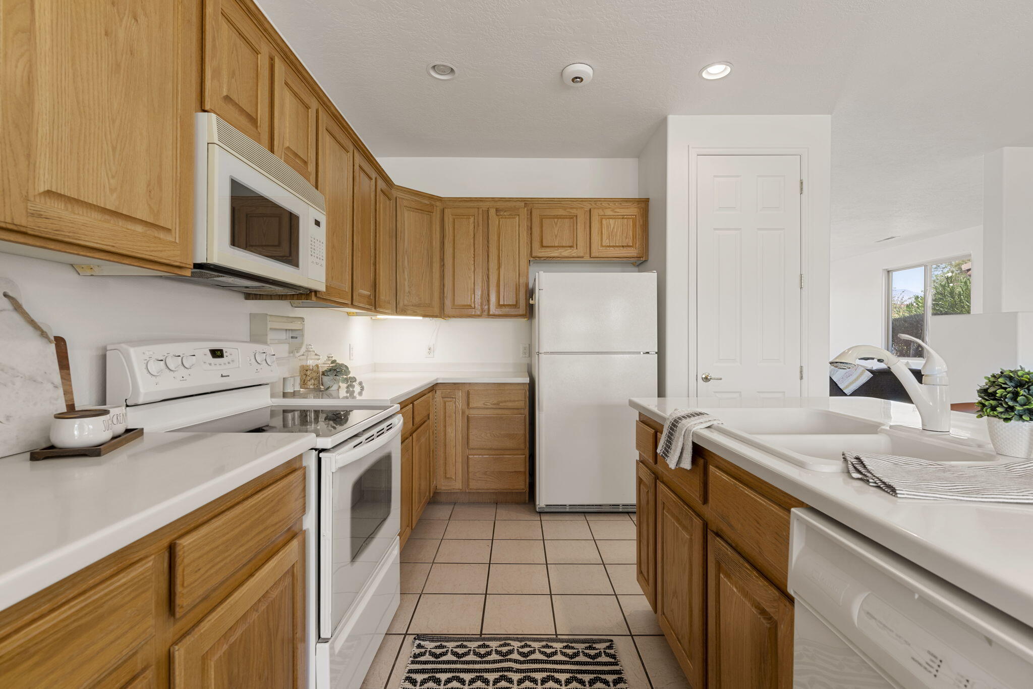 CORAL CANYON - Residential