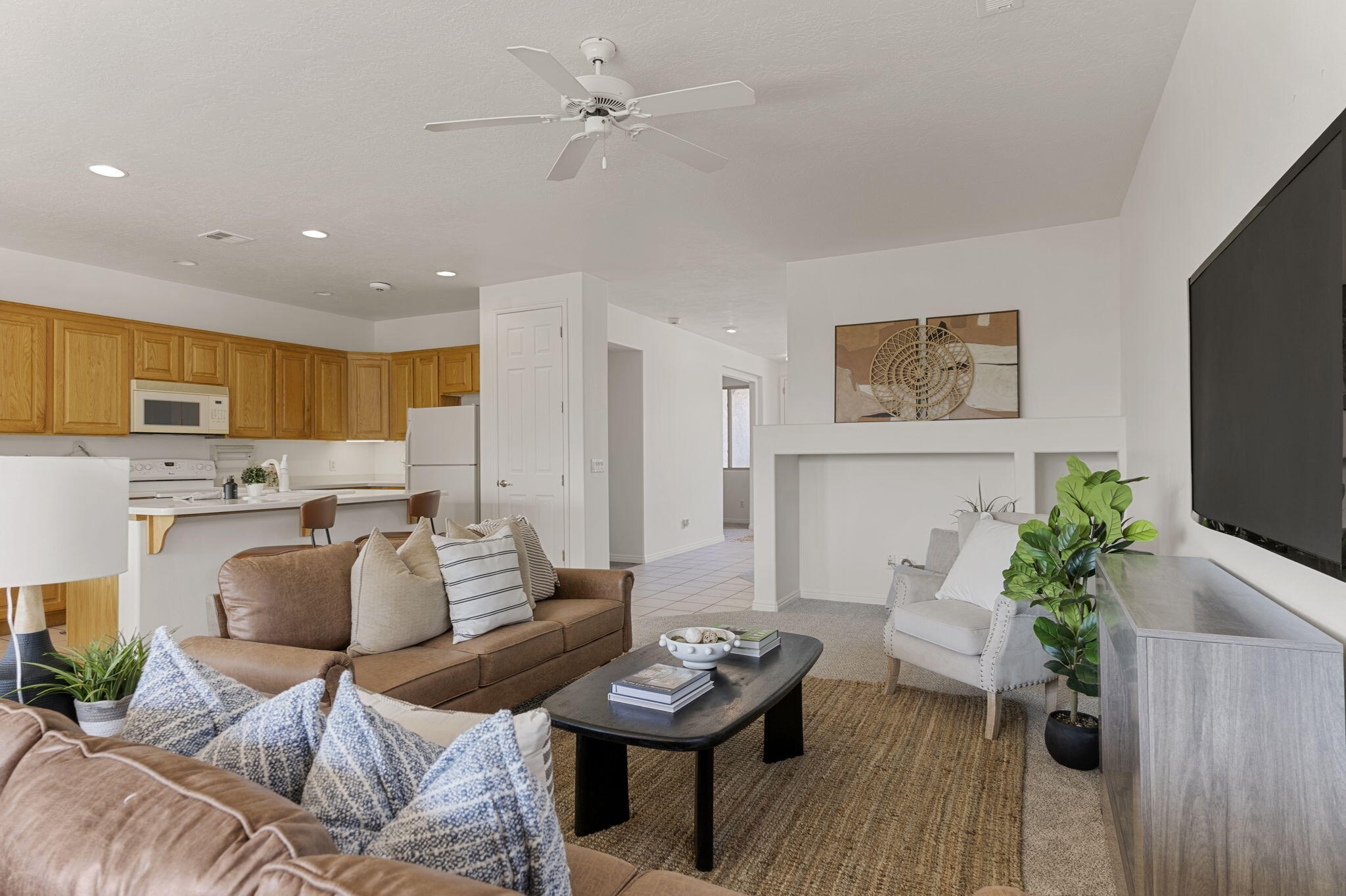 CORAL CANYON - Residential